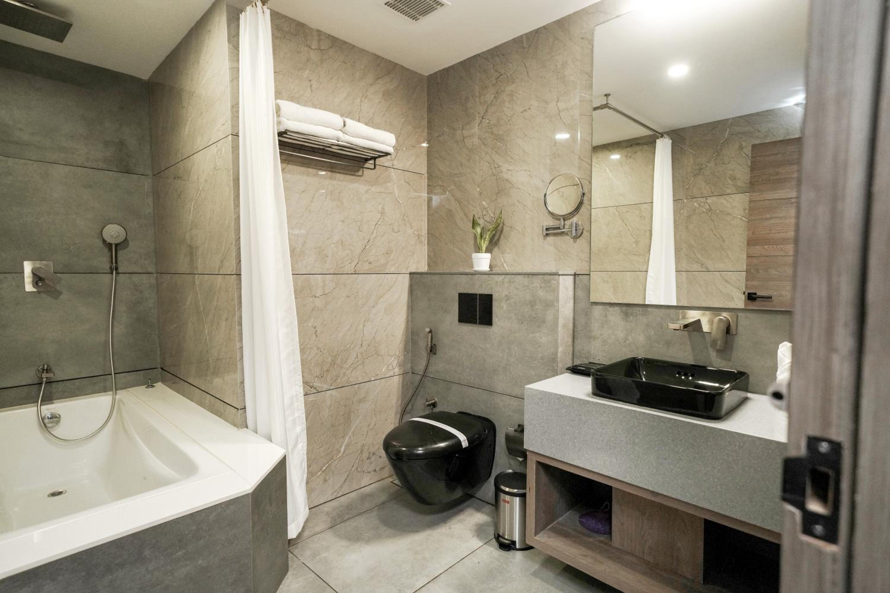 Suite with 15% off on session of 60 mins Spa Suite with 15% off on session of 60 mins Spa
