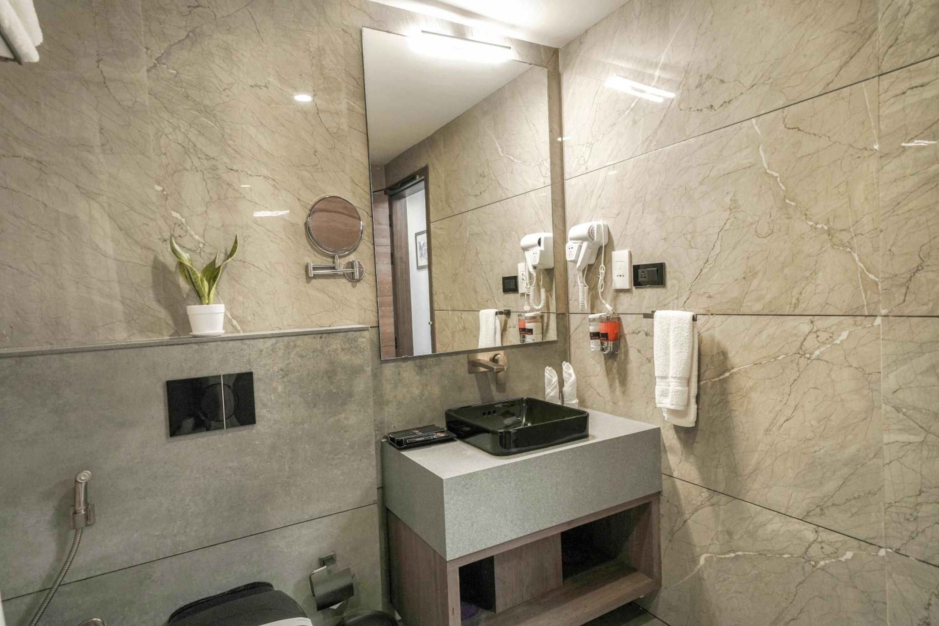 Suite with 15% off on session of 60 mins Spa Suite with 15% off on session of 60 mins Spa