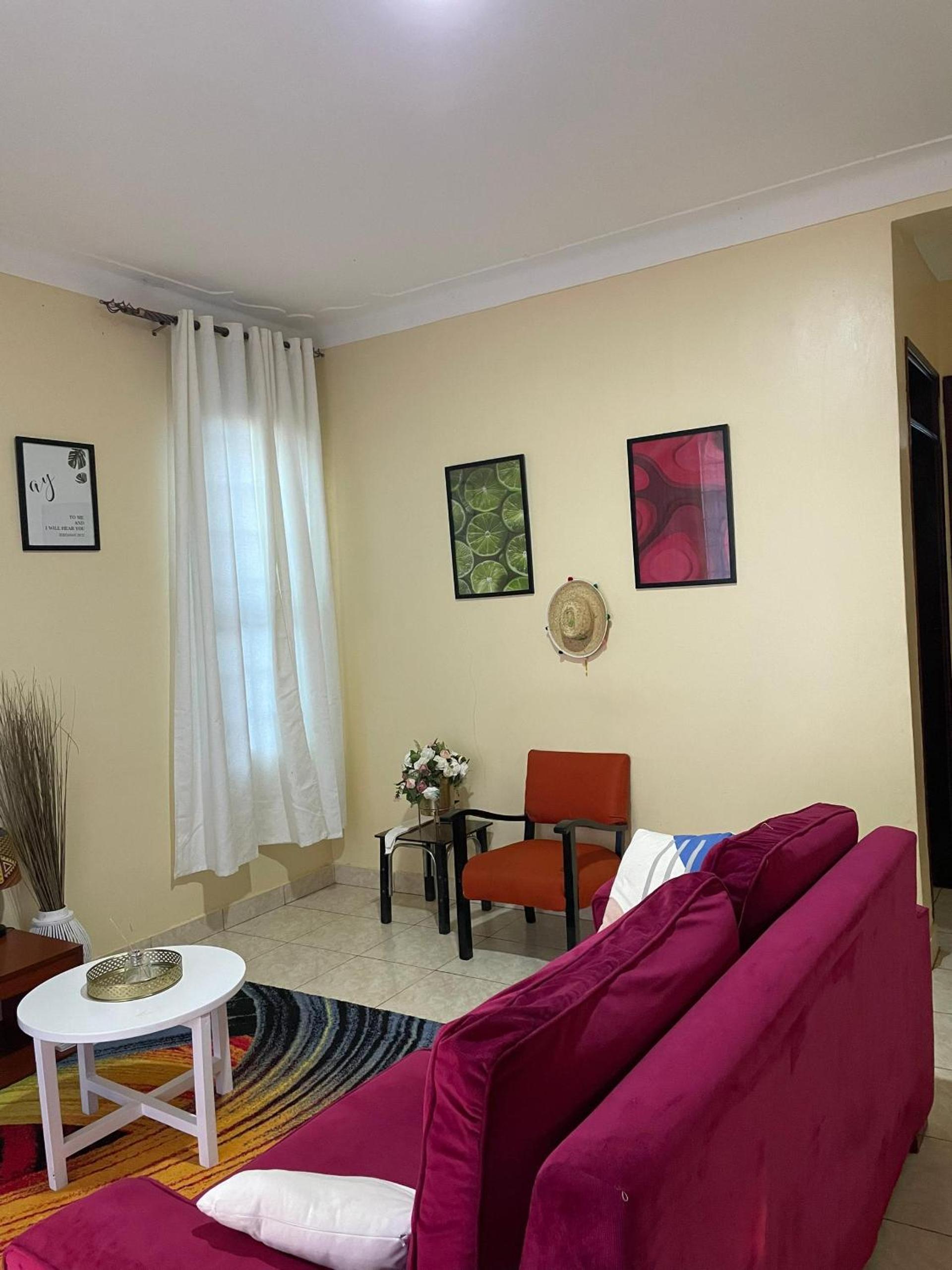 One-Bedroom Apartment photo 1