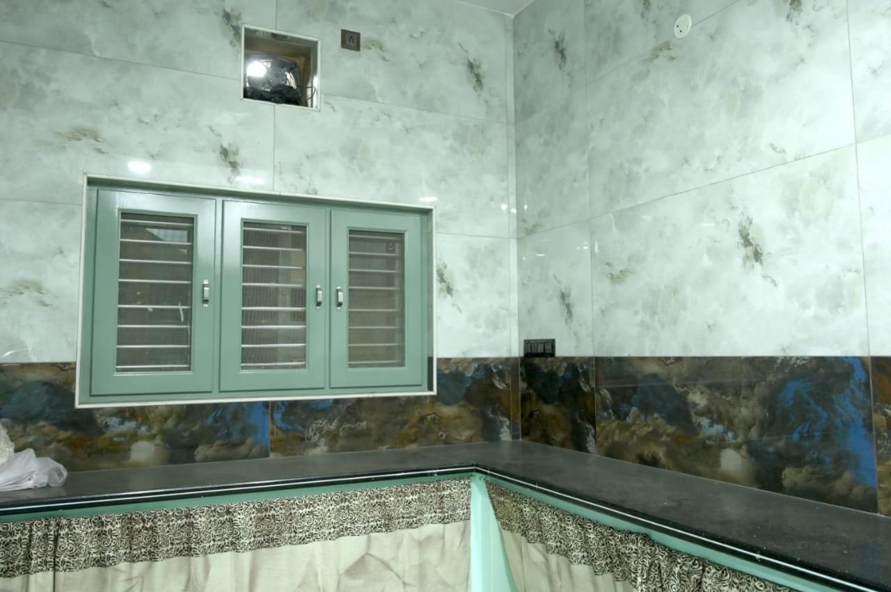 Three-Bedroom House photo 3