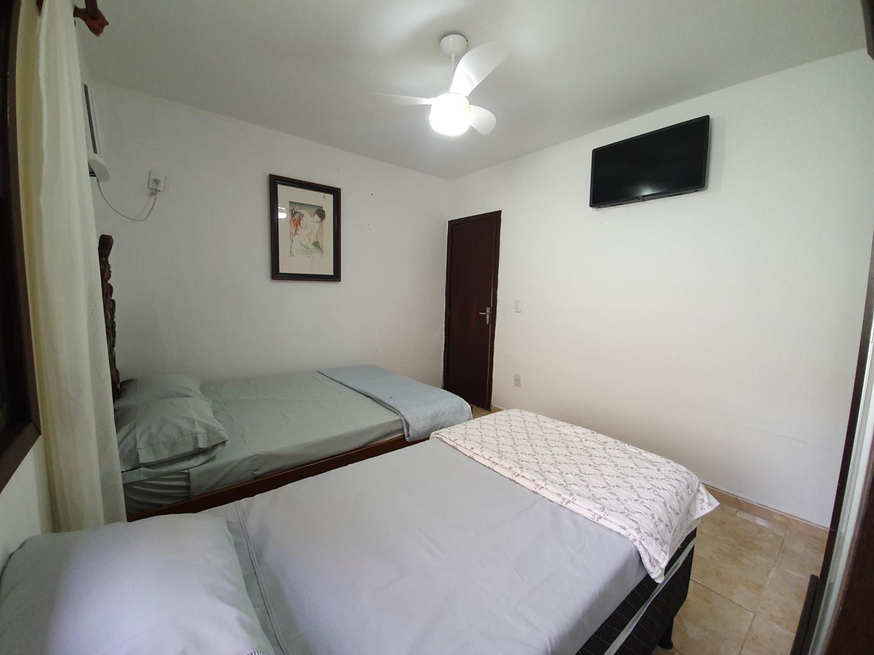 Basic Triple Room photo 2
