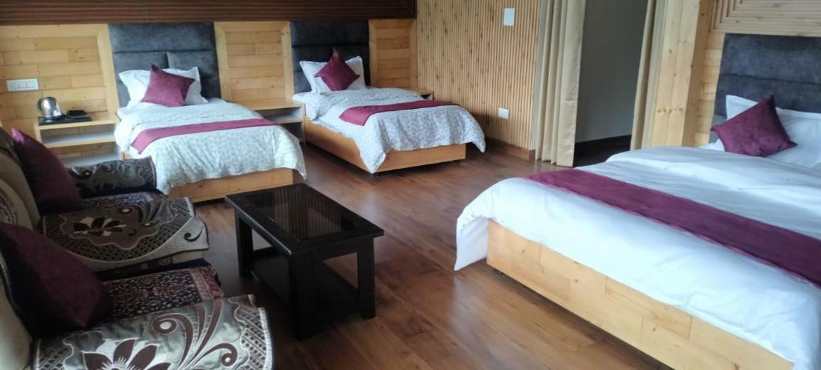 Triple Room With Mountain View