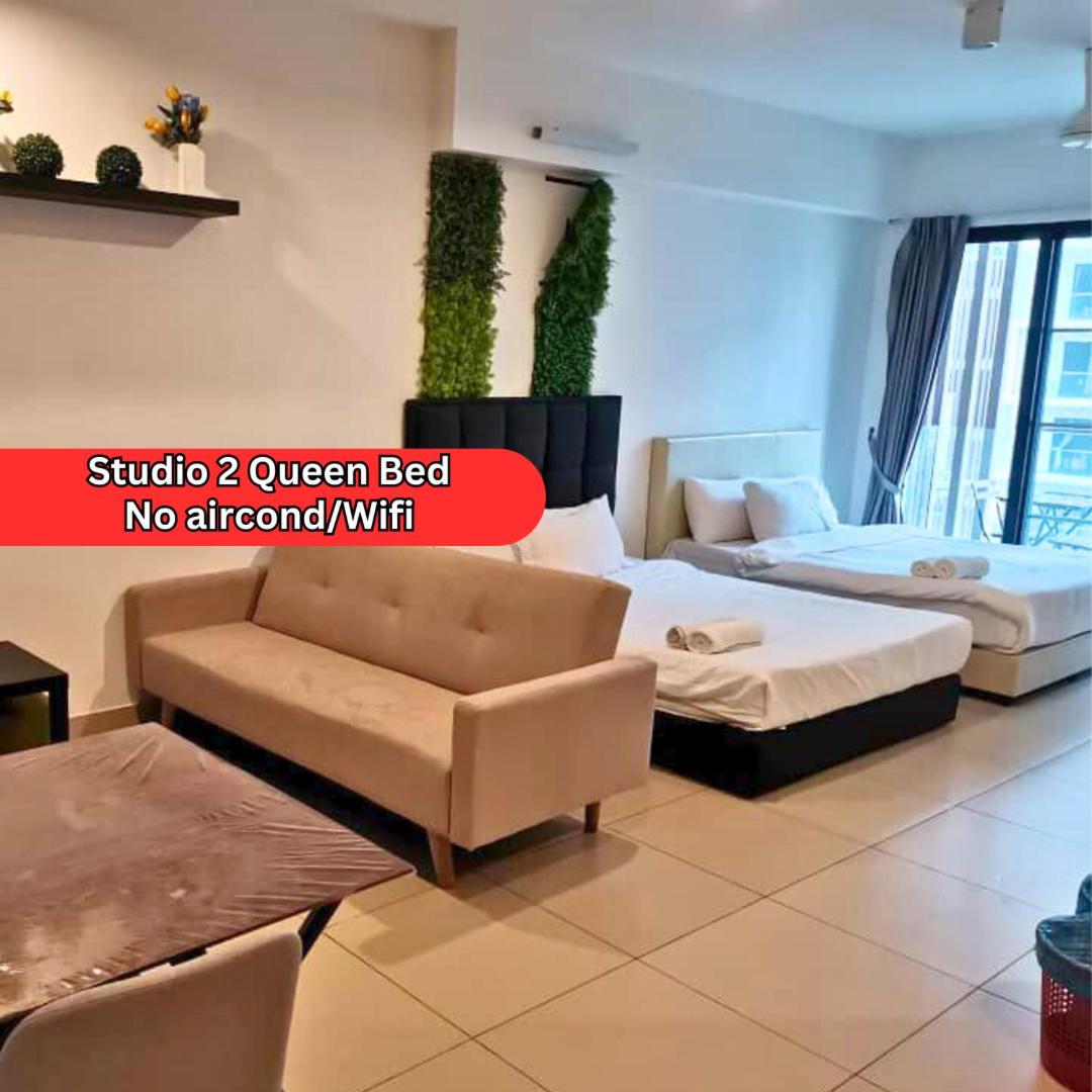 Queen Room With Pool View photo 3