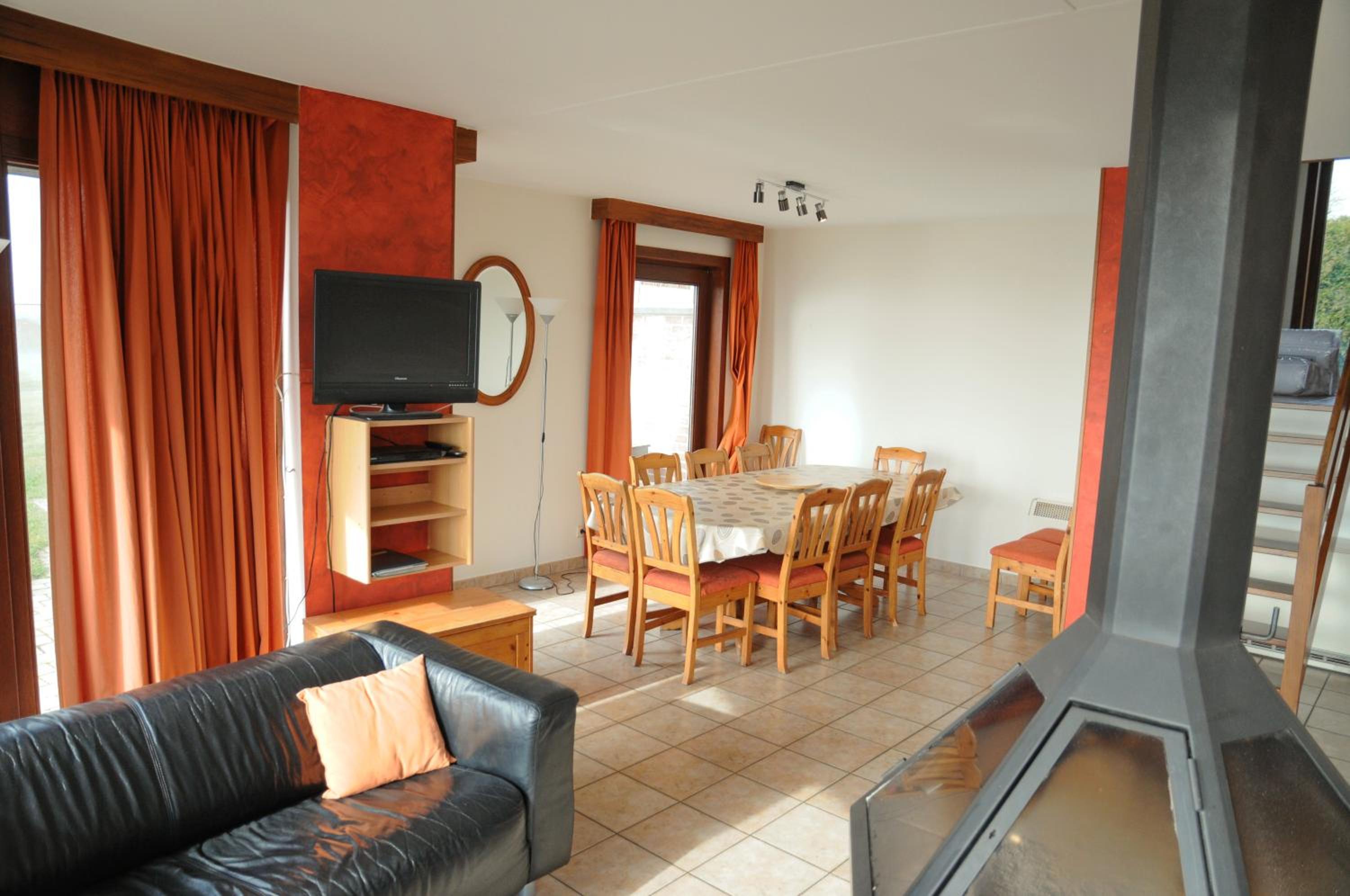 Four-Bedroom House photo 2