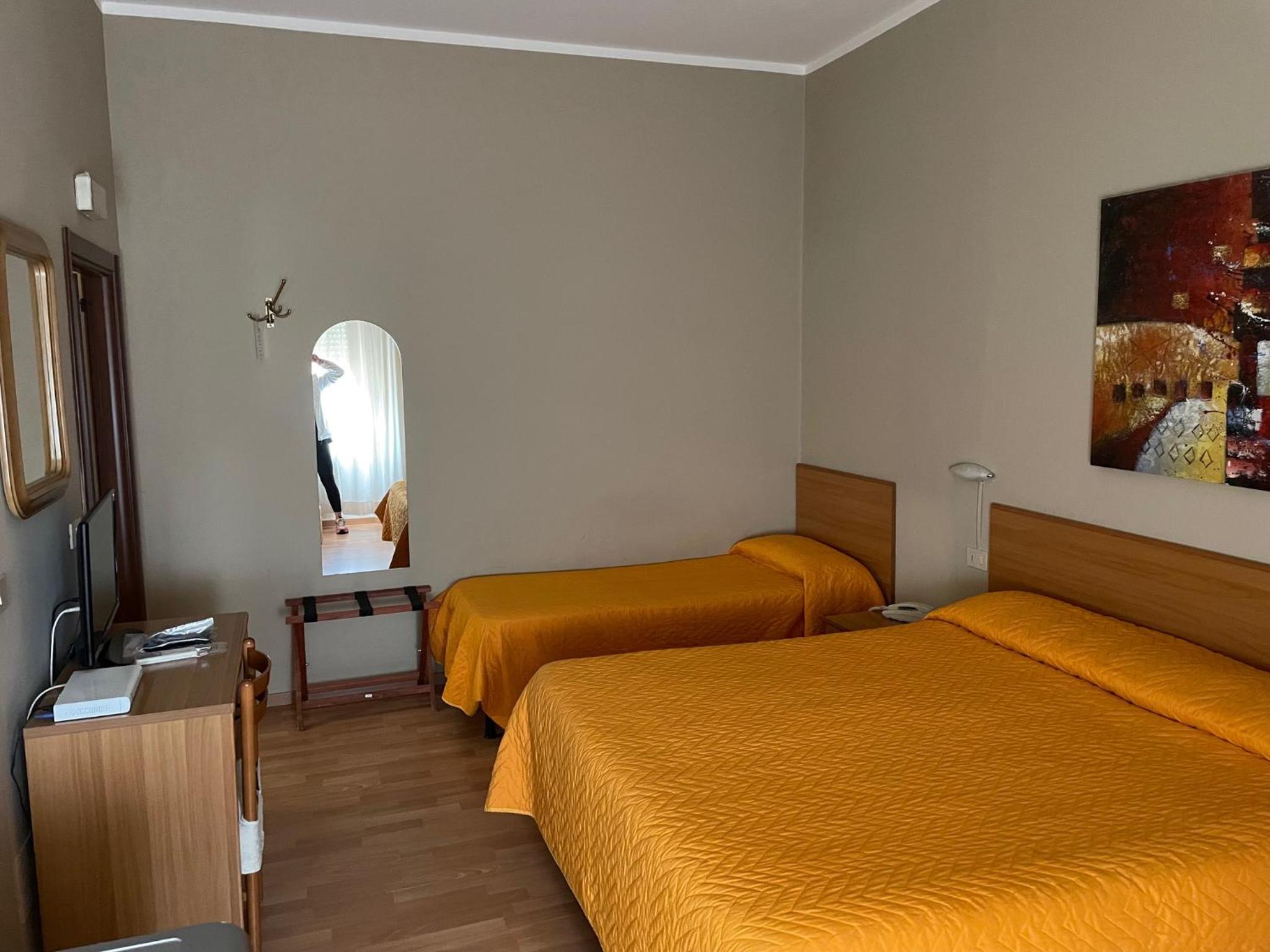 Triple Room photo 2