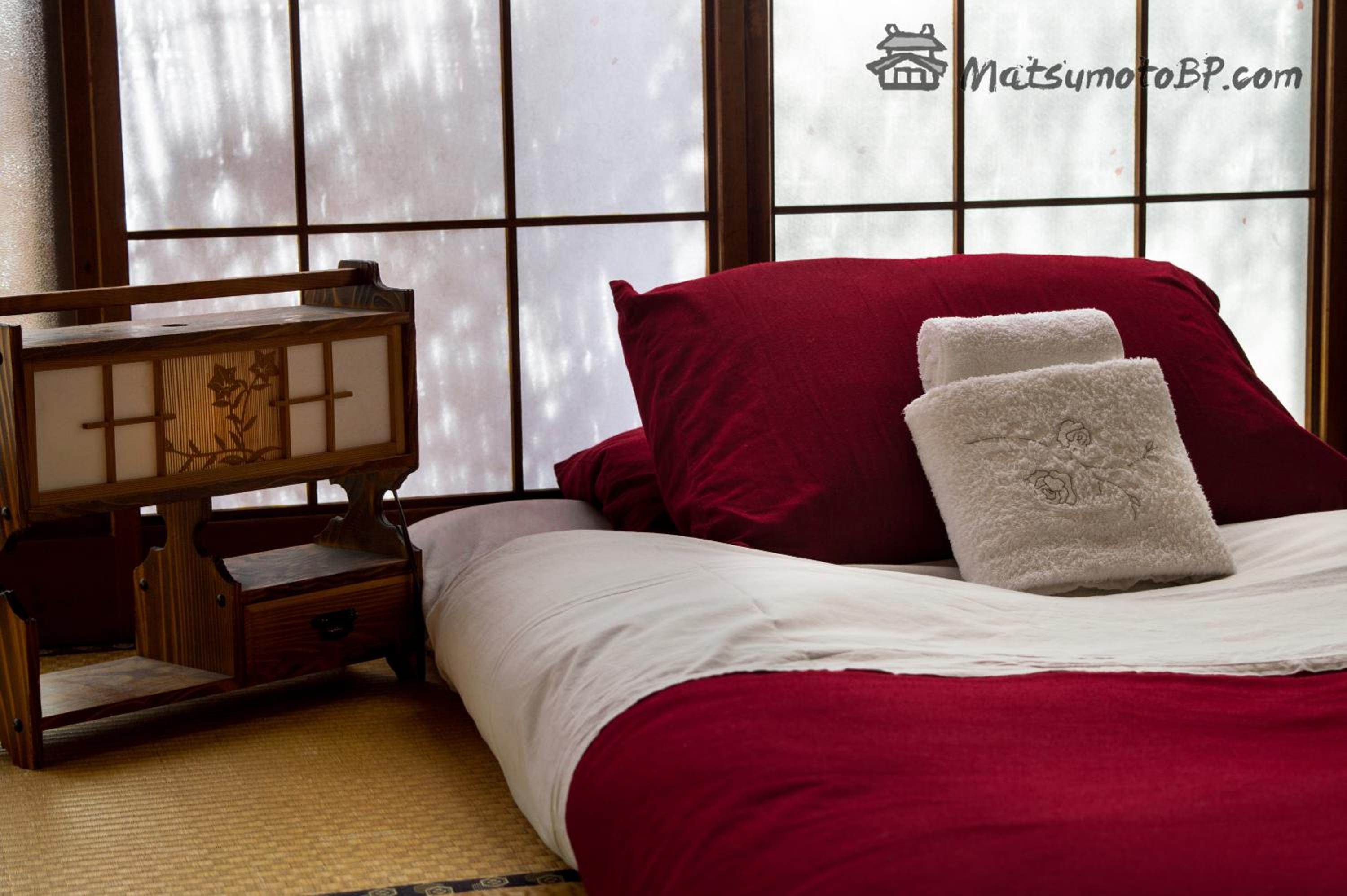 Single Futon in Japanese-Style Mixed Dormitory Room photo 3