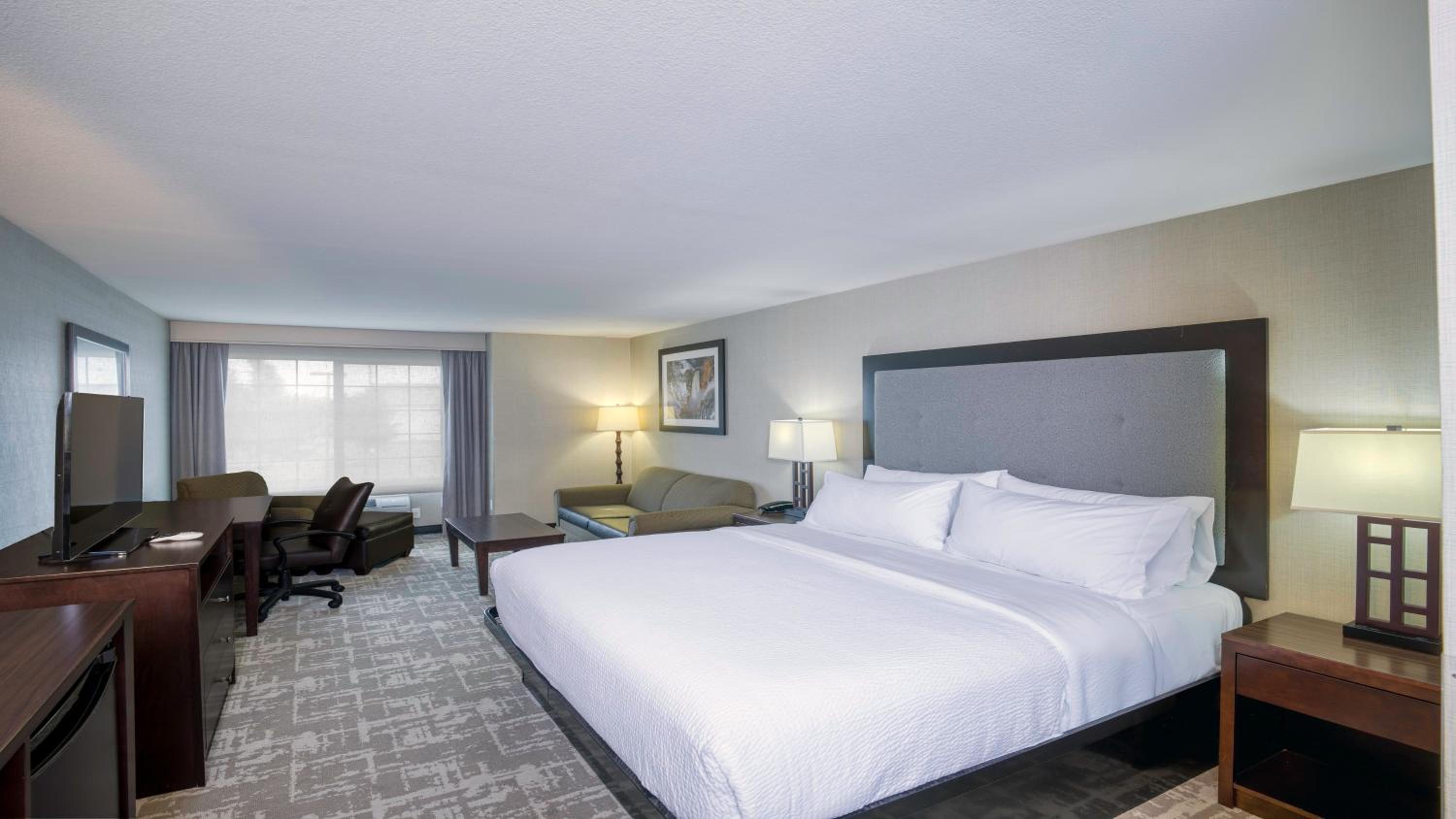 Standard King Room photo 2