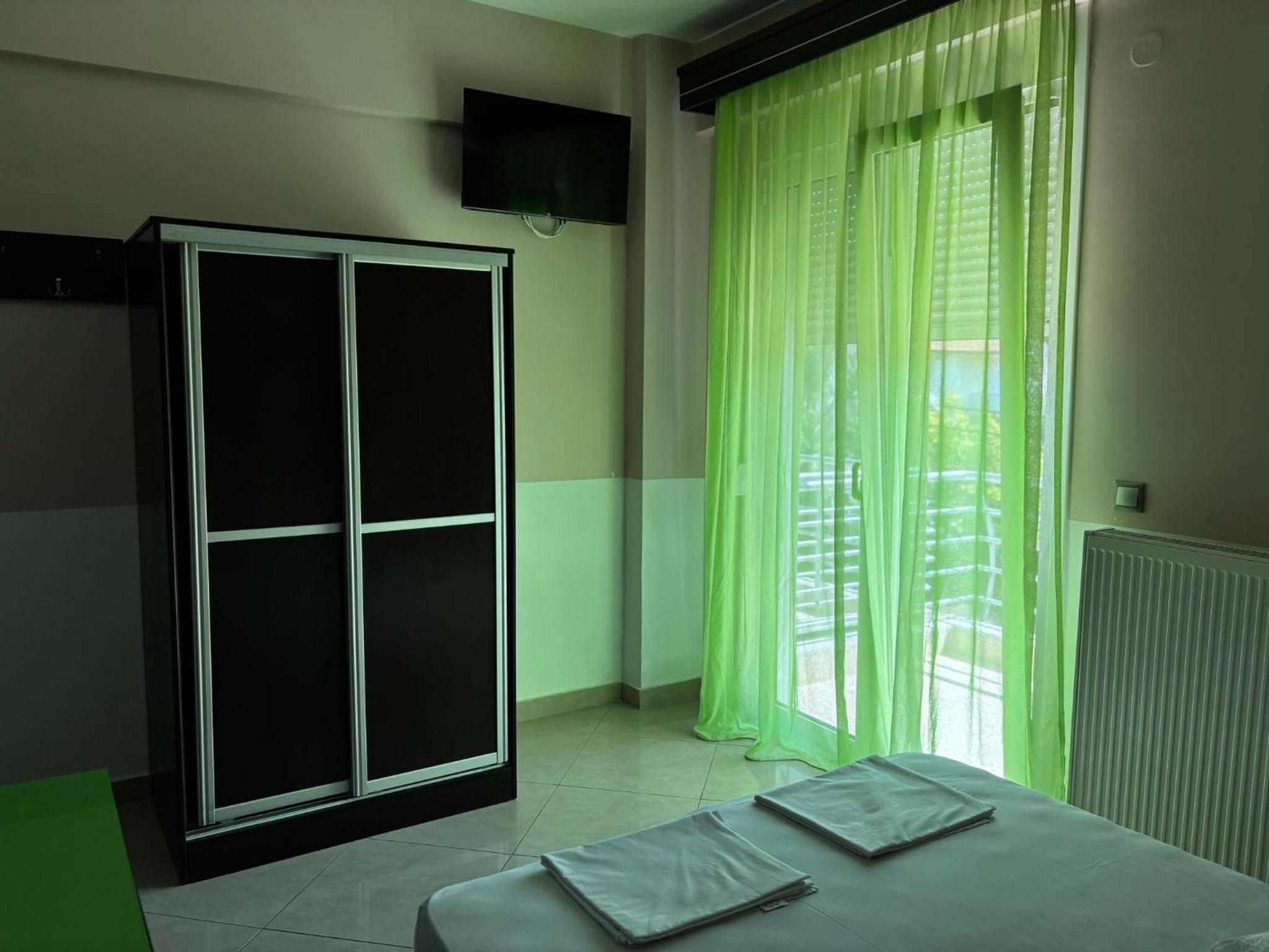 One-Bedroom Apartment With Pool View