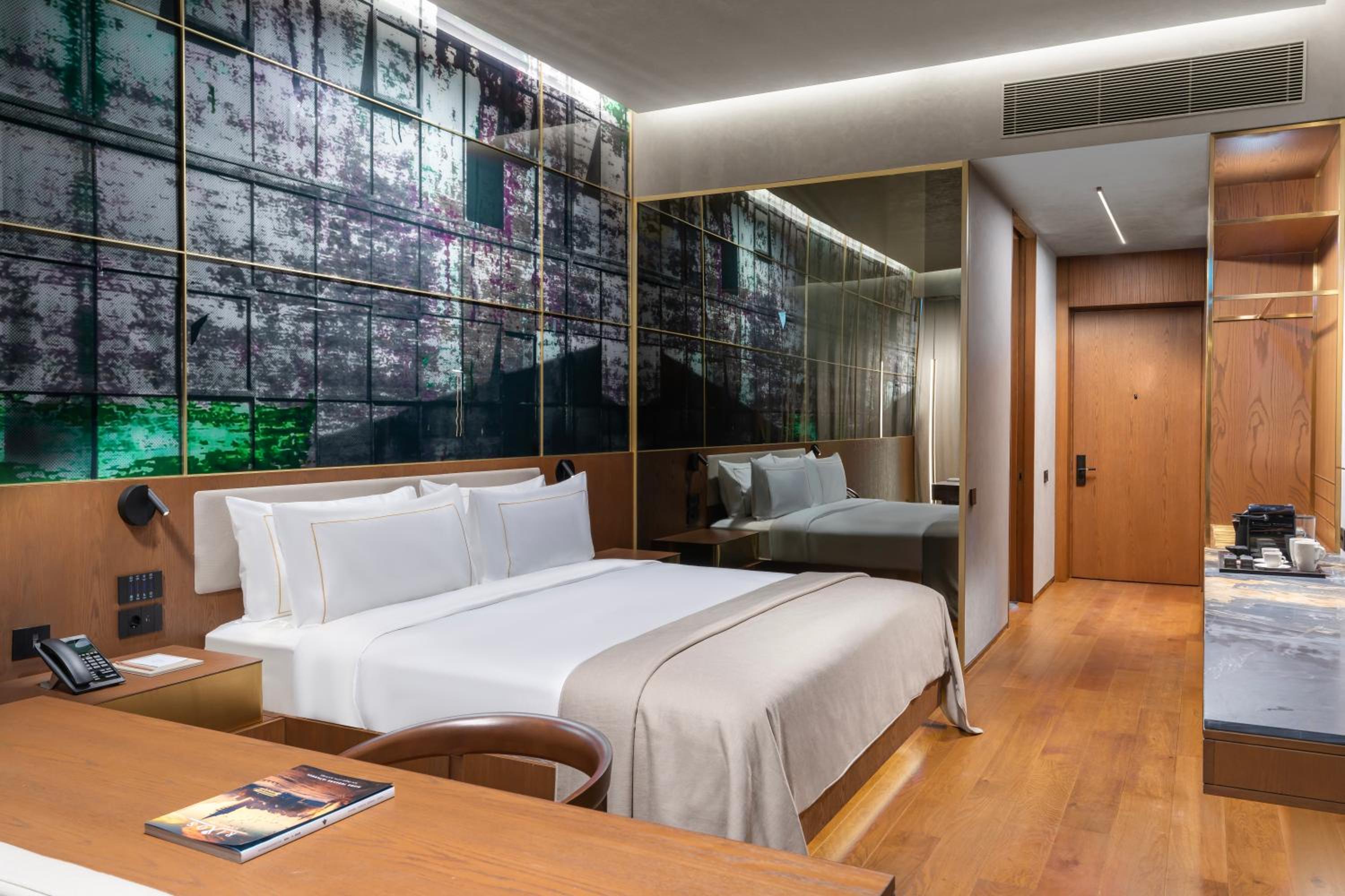 One-Bedroom Premium Suite with Sea View and Balcony - Nickelodeon Play Access photo 2