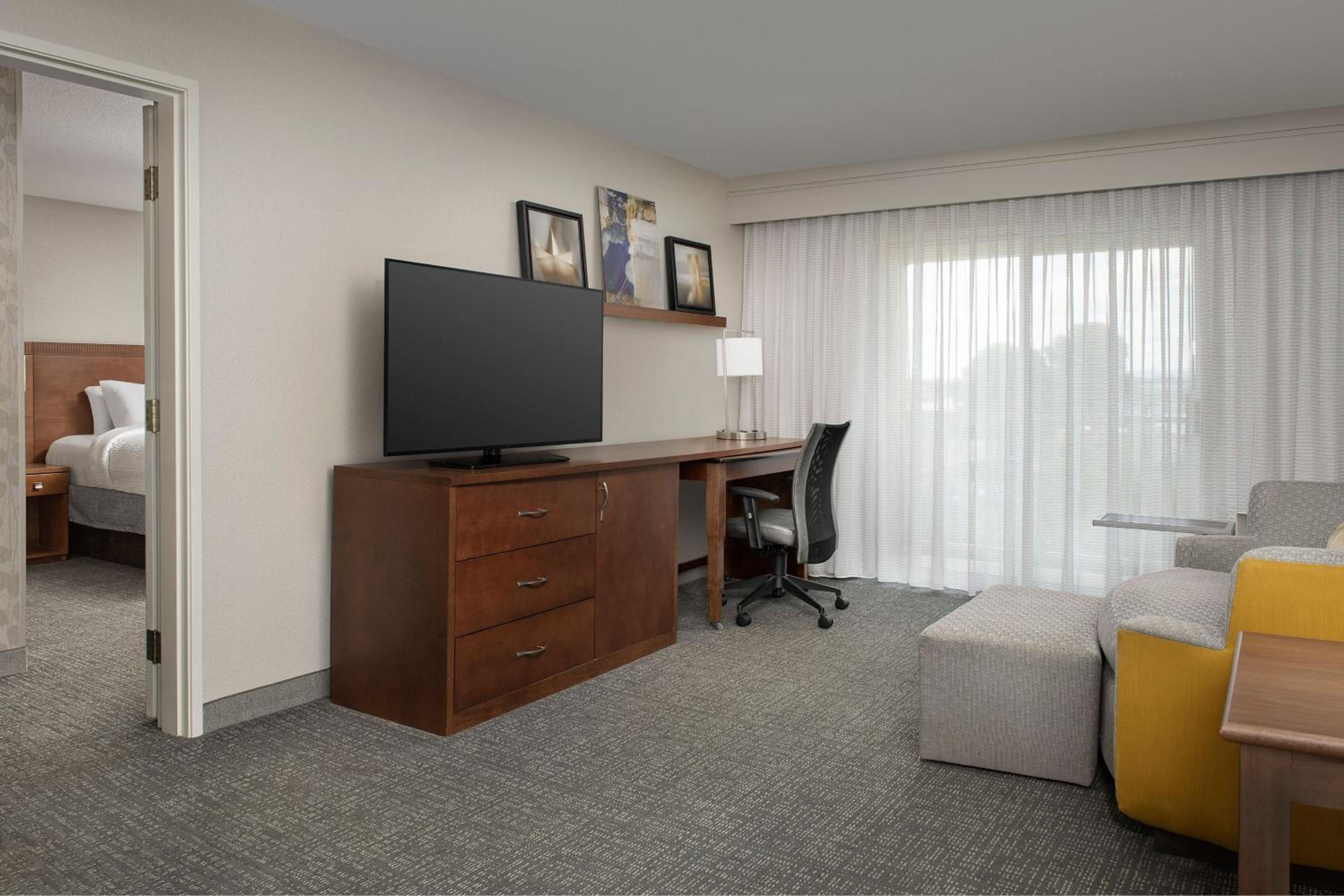 King Suite with Sofa Bed - Photo 5