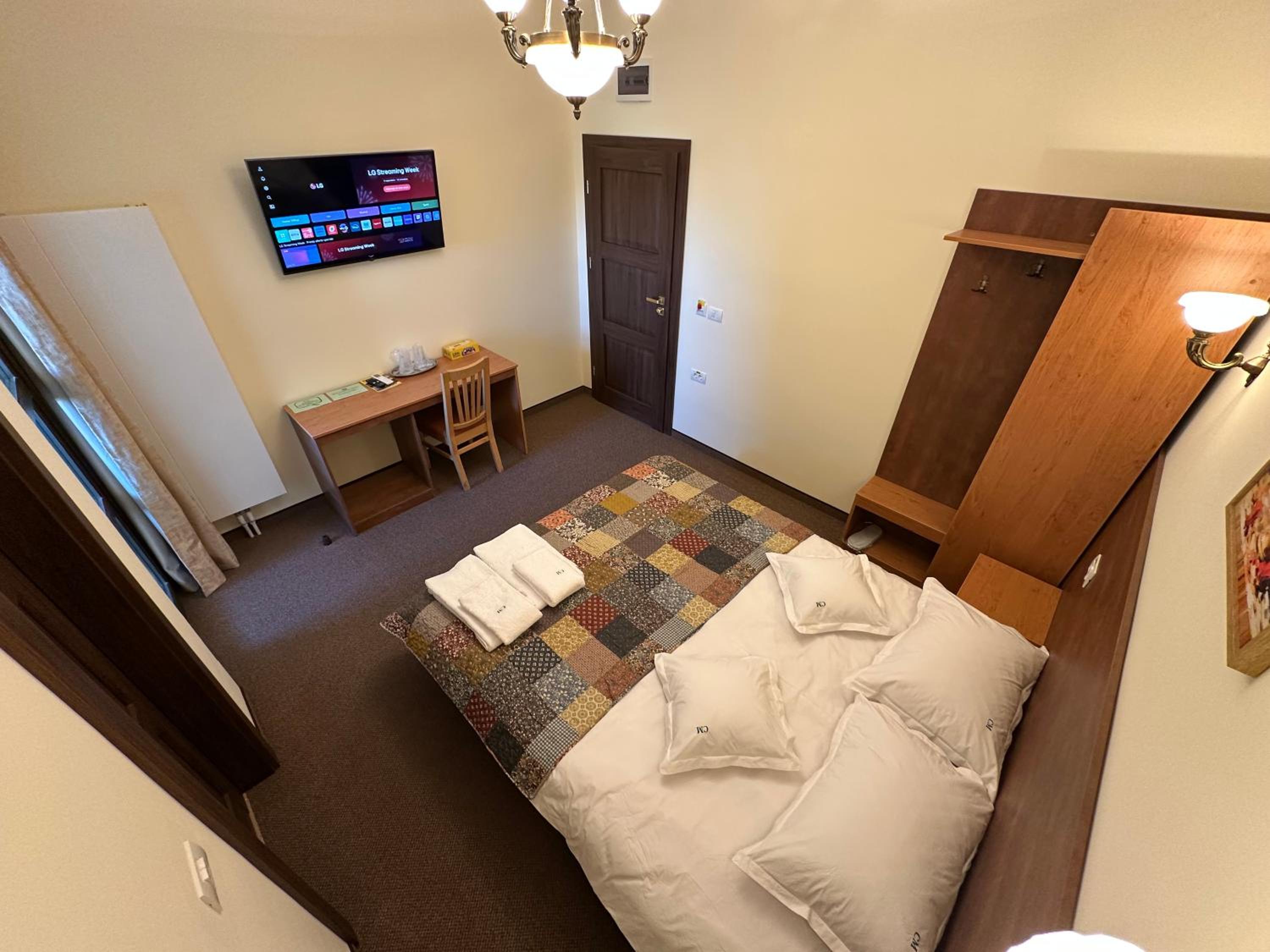 Deluxe Double Room with Balcony - Photo 1