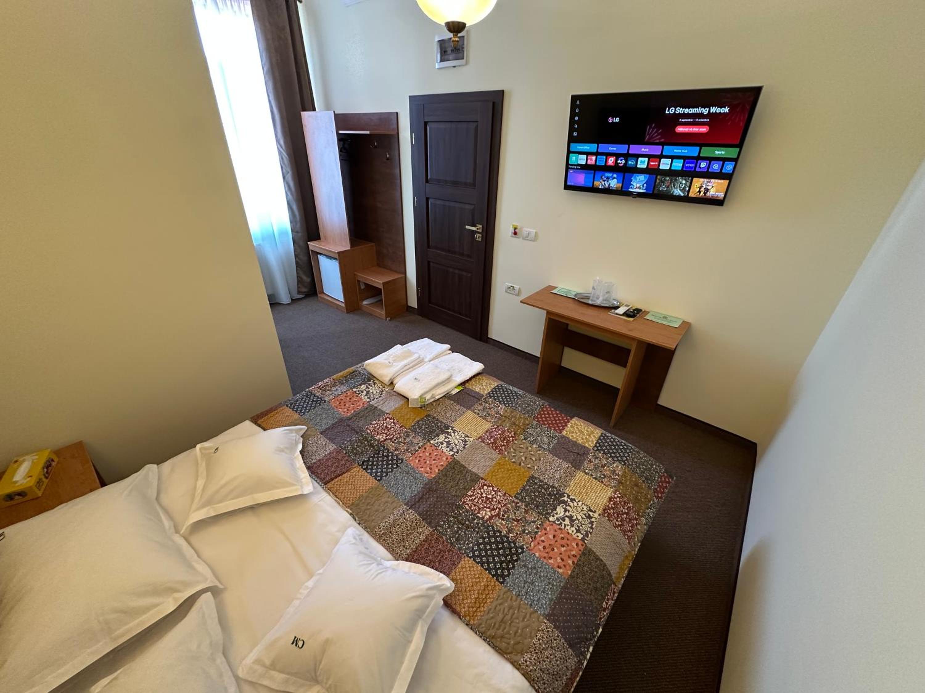 Deluxe Double Room - Photo 3