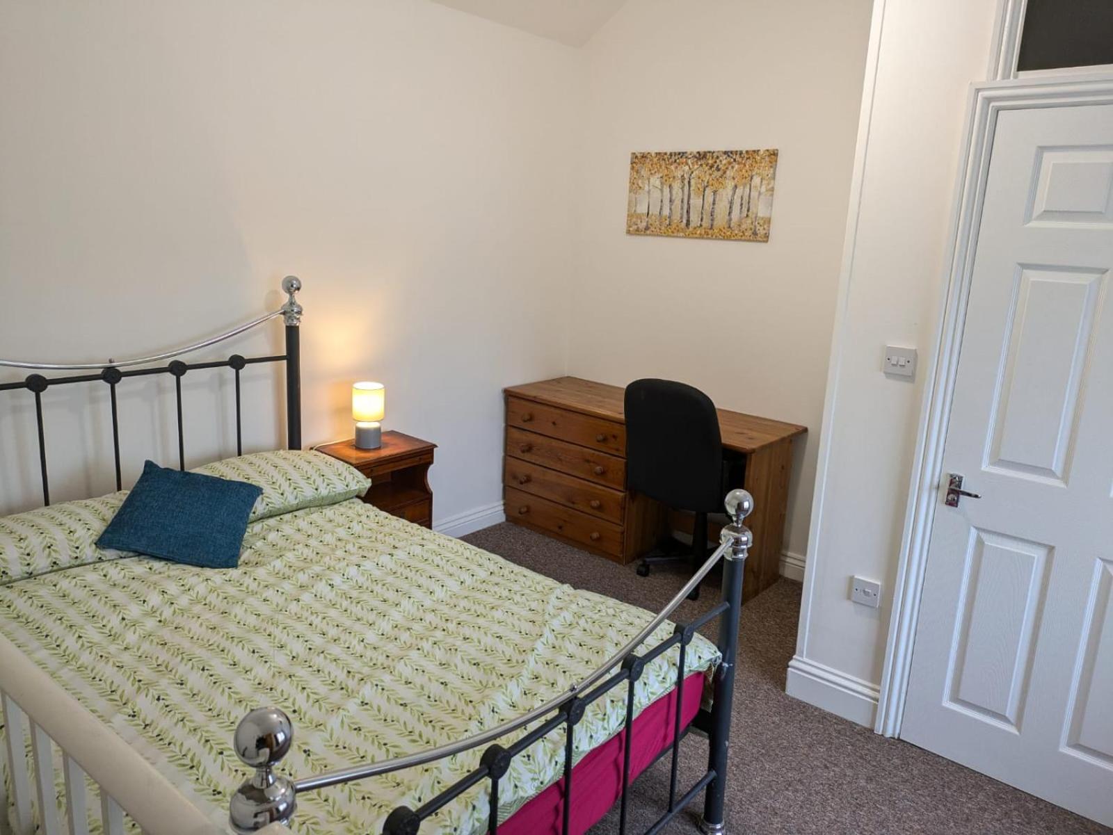 Apartment photo 1