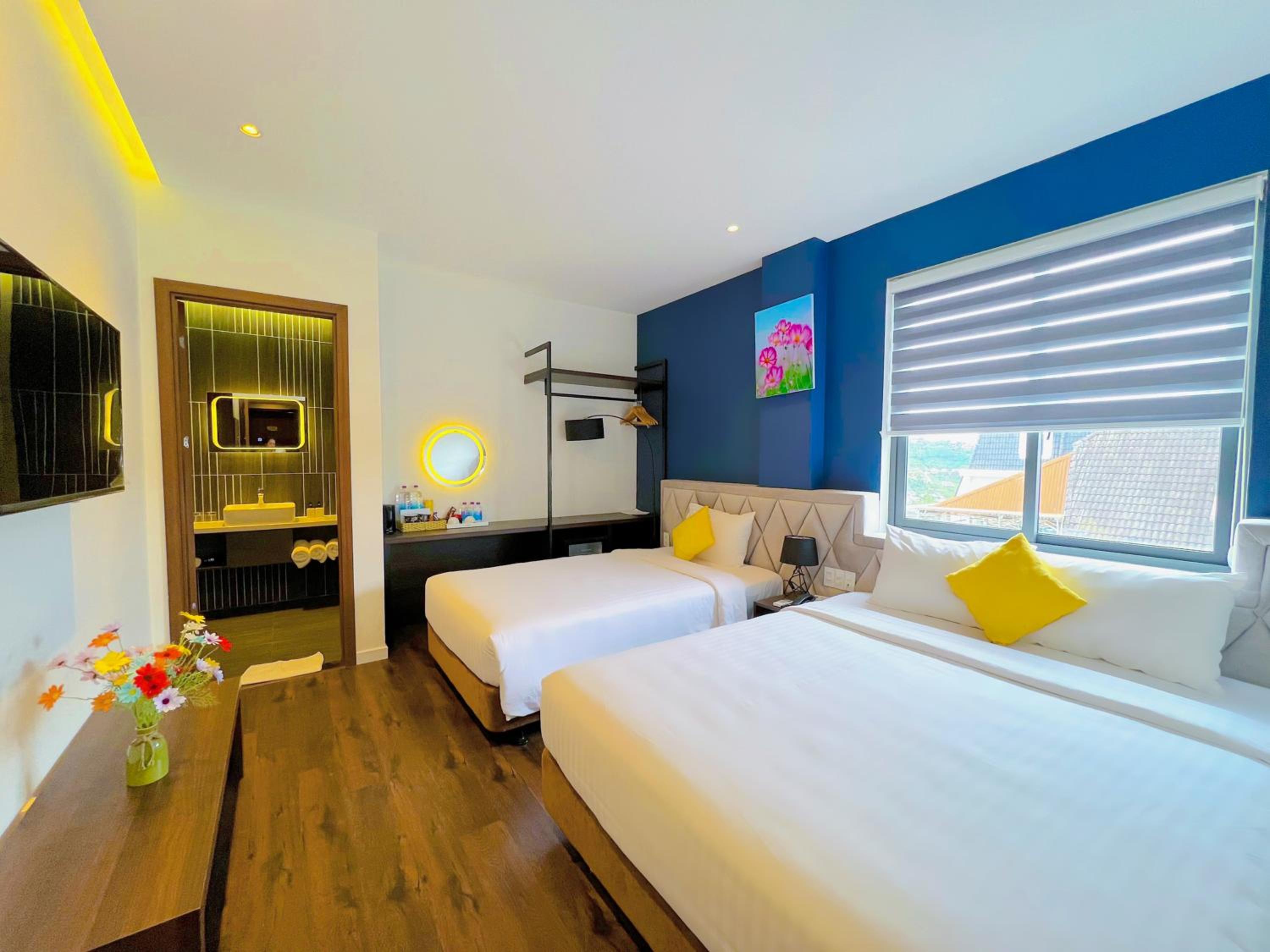 Deluxe Triple Room - Photo 2