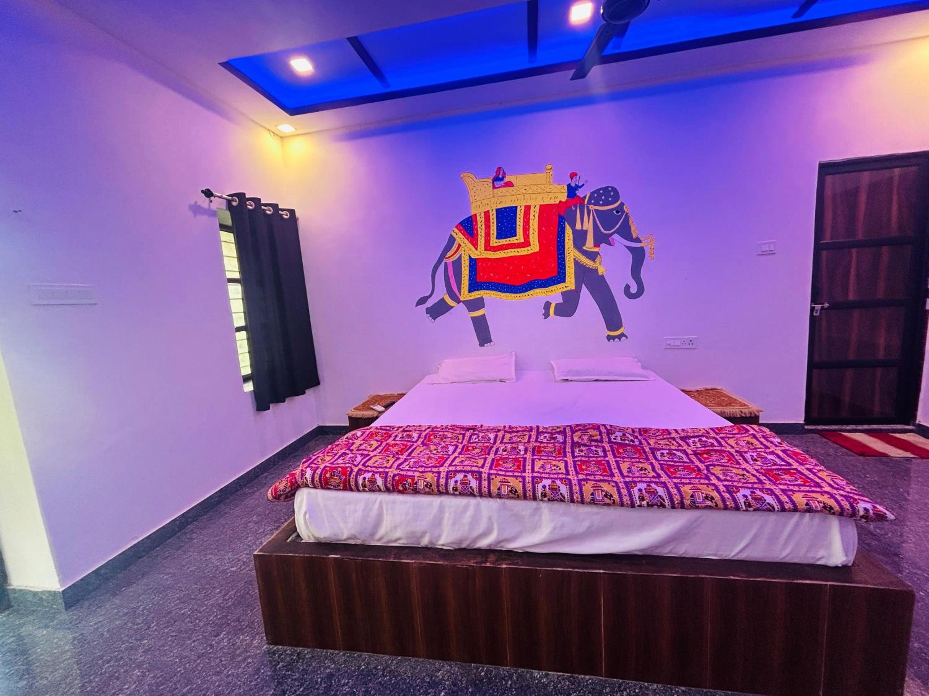Standard King Room photo 1