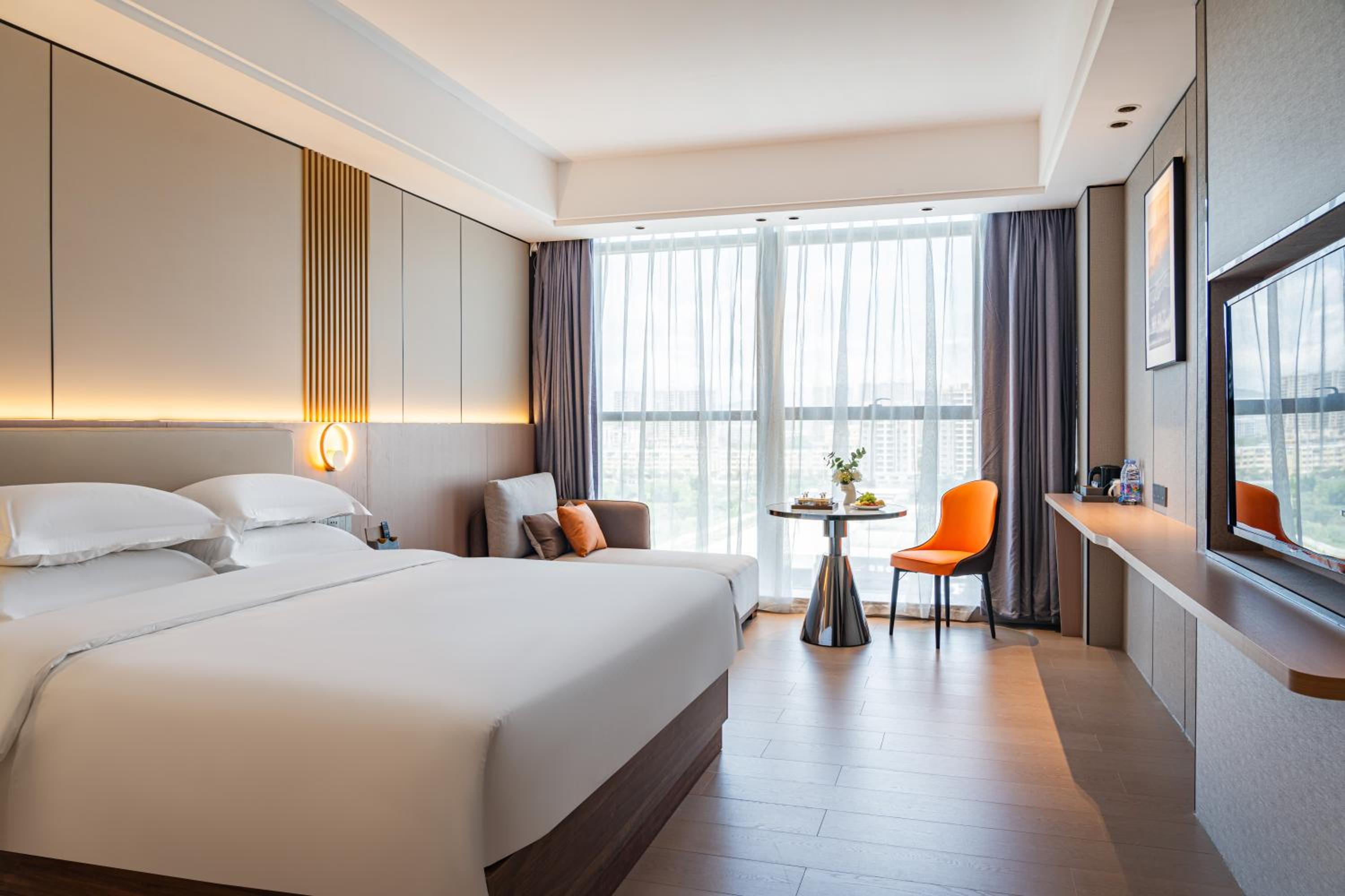 Deluxe Queen Room