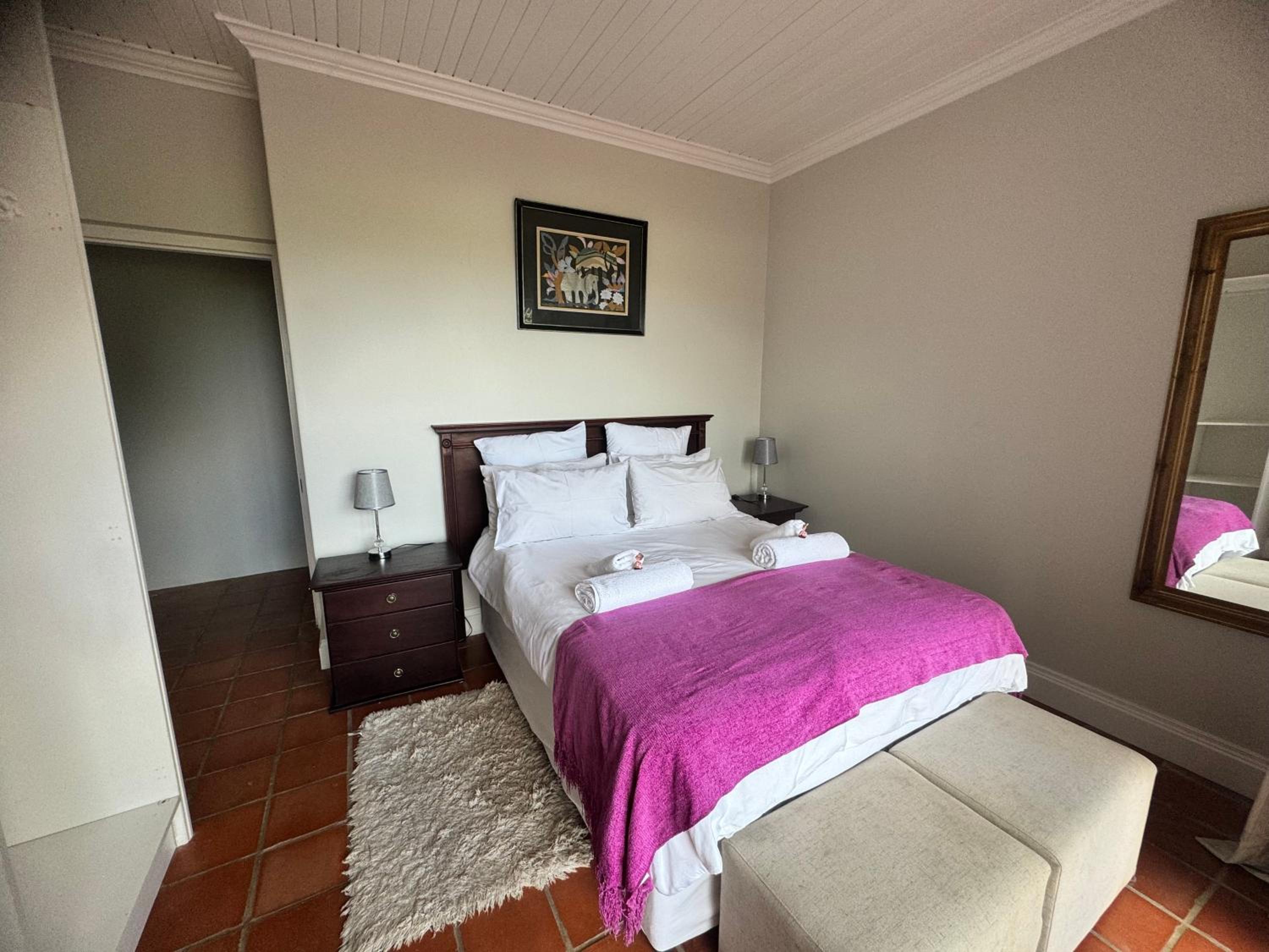 Deluxe Double Room With Side Sea View