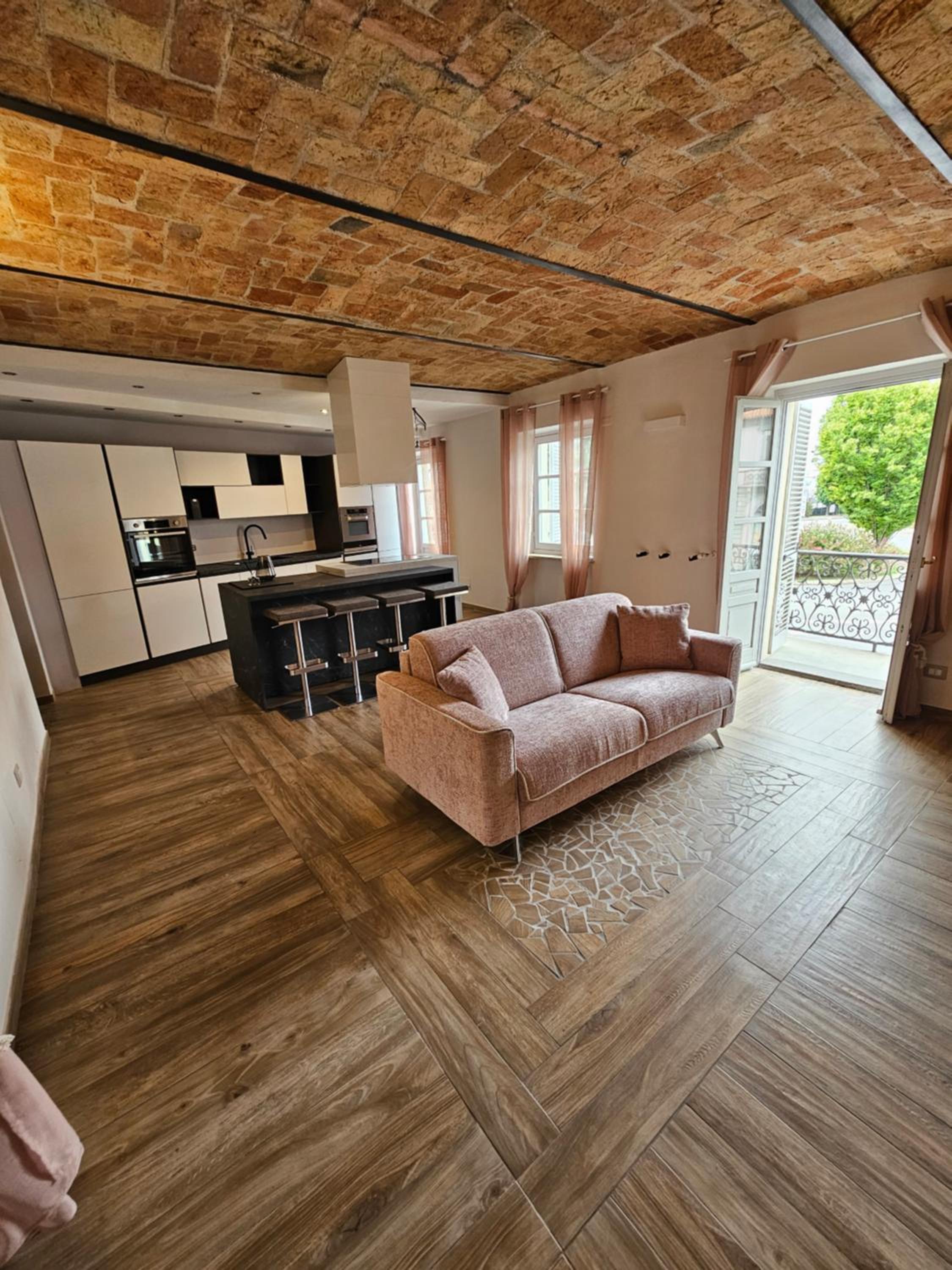 Studio Apartment with One Double Bed