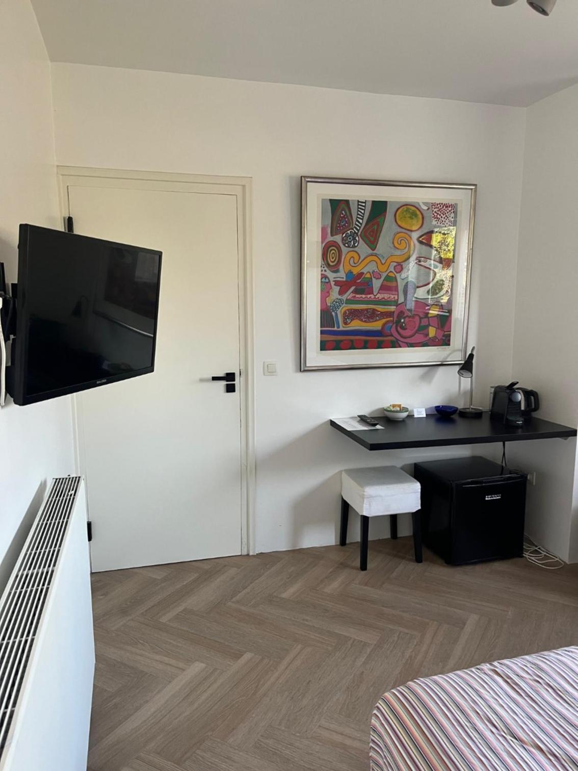 Standard Double Room - Photo 7