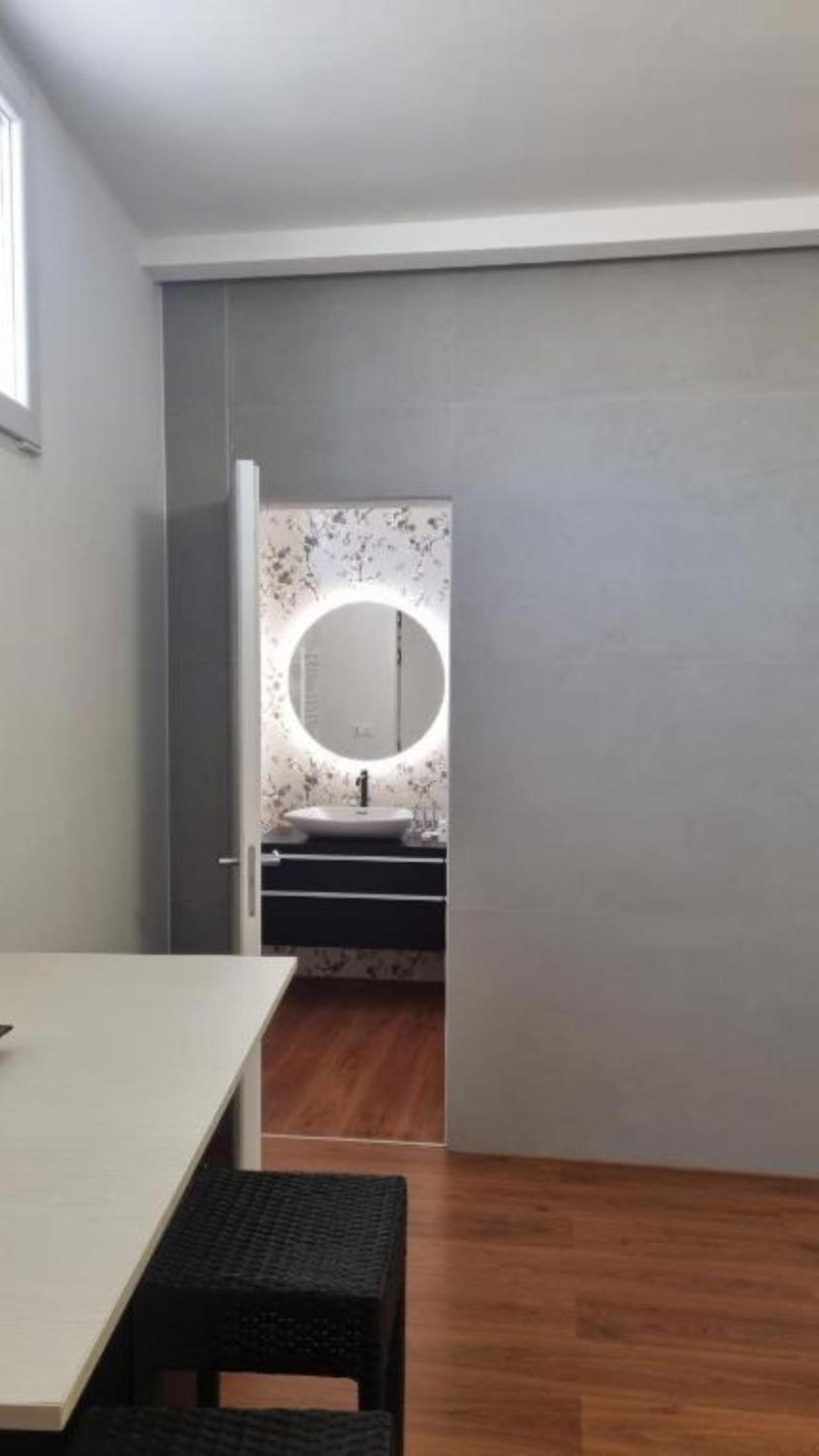 Suite Apartment photo 2