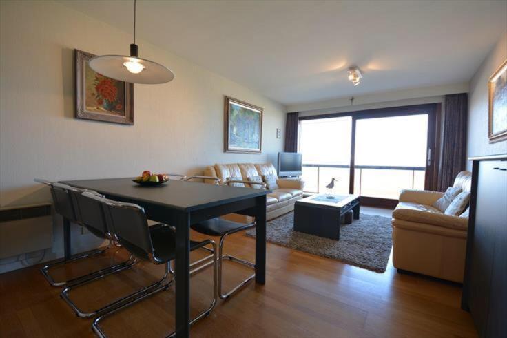 One-Bedroom Apartment photo 3