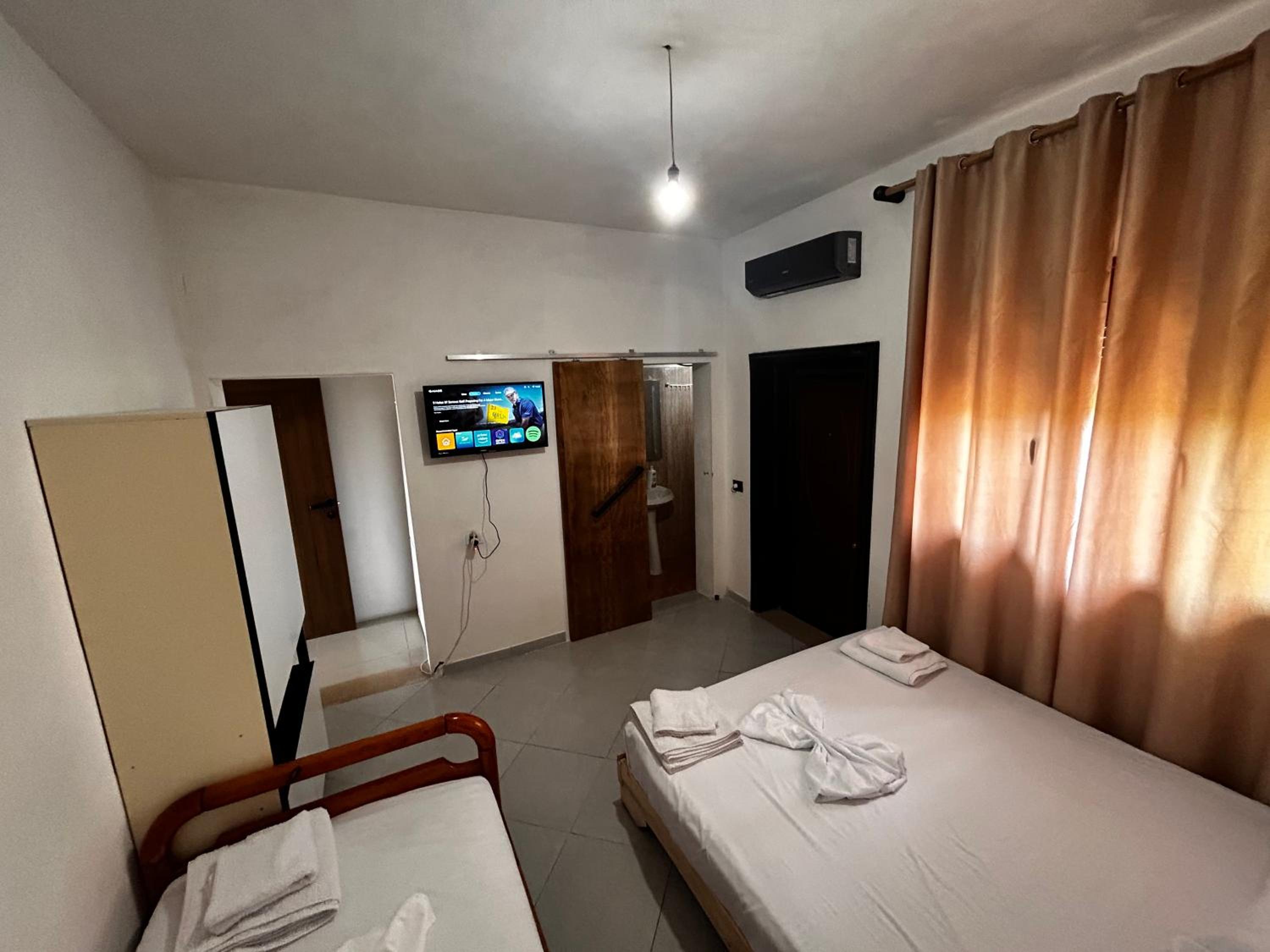 Triple Room with Private Bathroom