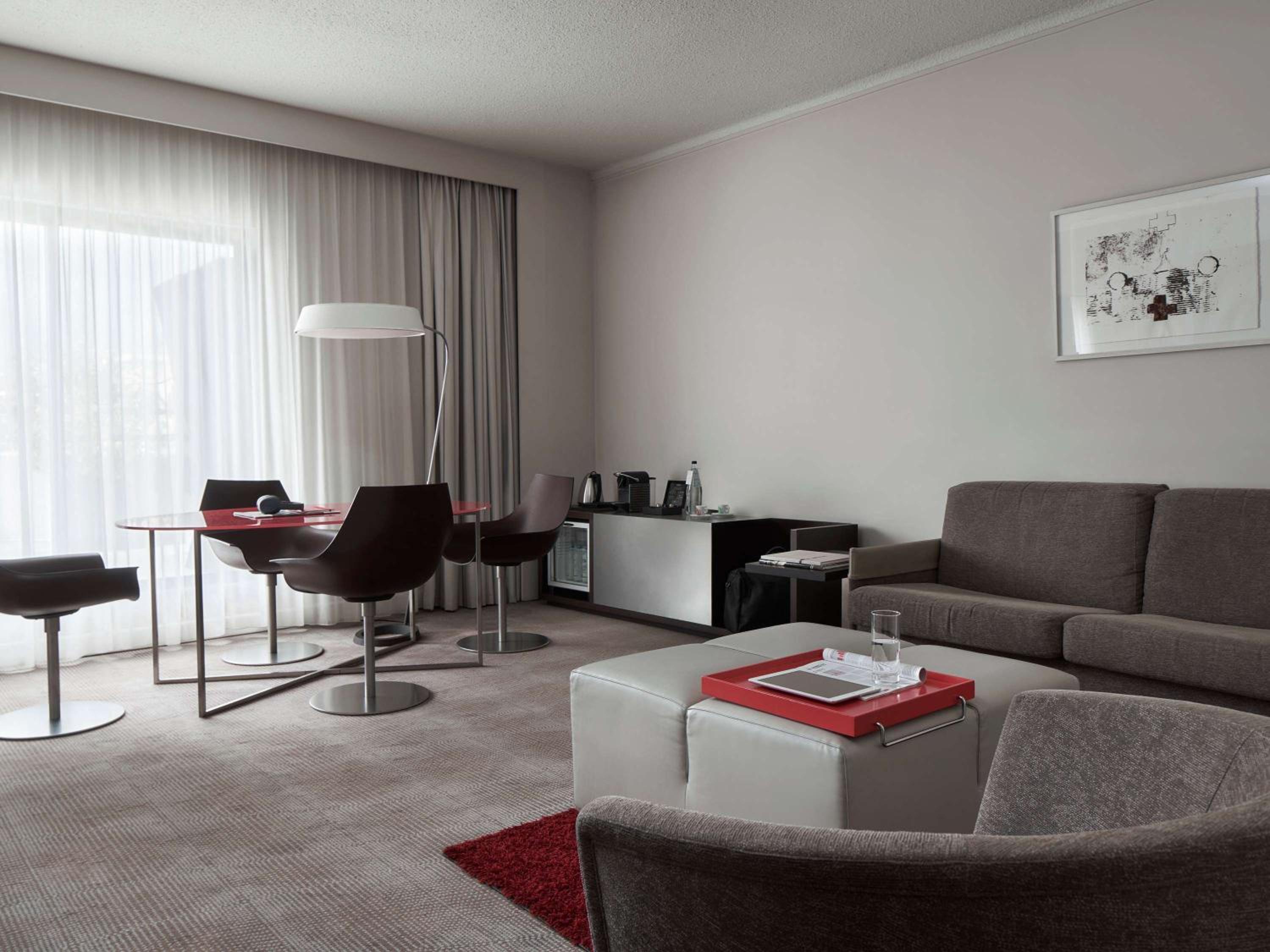 Suite, 1 double bed with double sofa bed photo 3