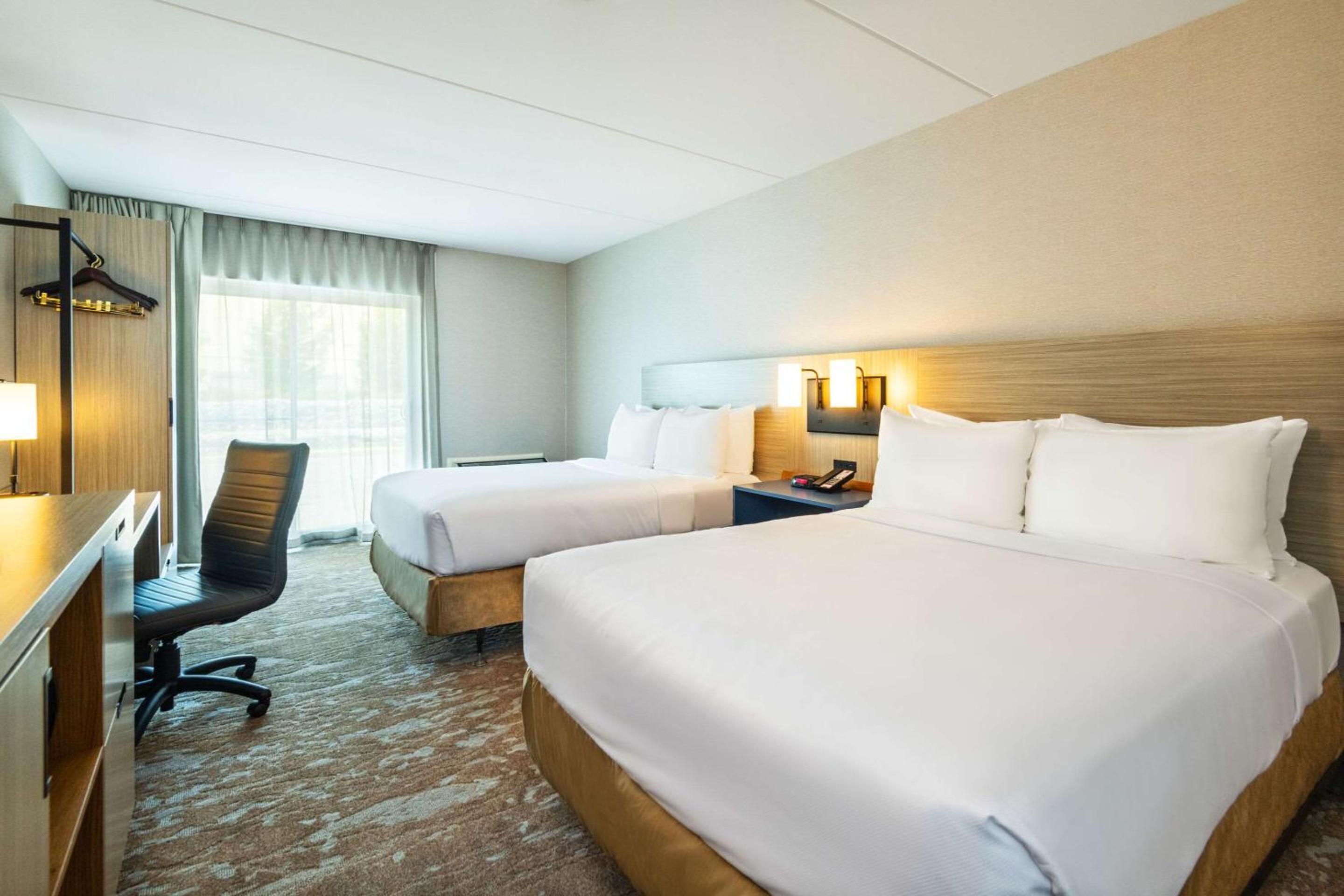 Double Room with Two Double Beds - Ground Floor - Photo 1