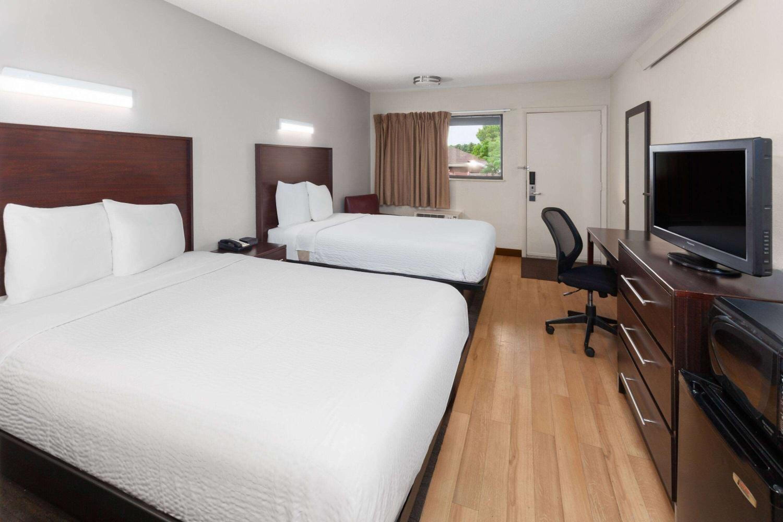 Double Room with Two Double Beds - Non-Smoking - Photo 1