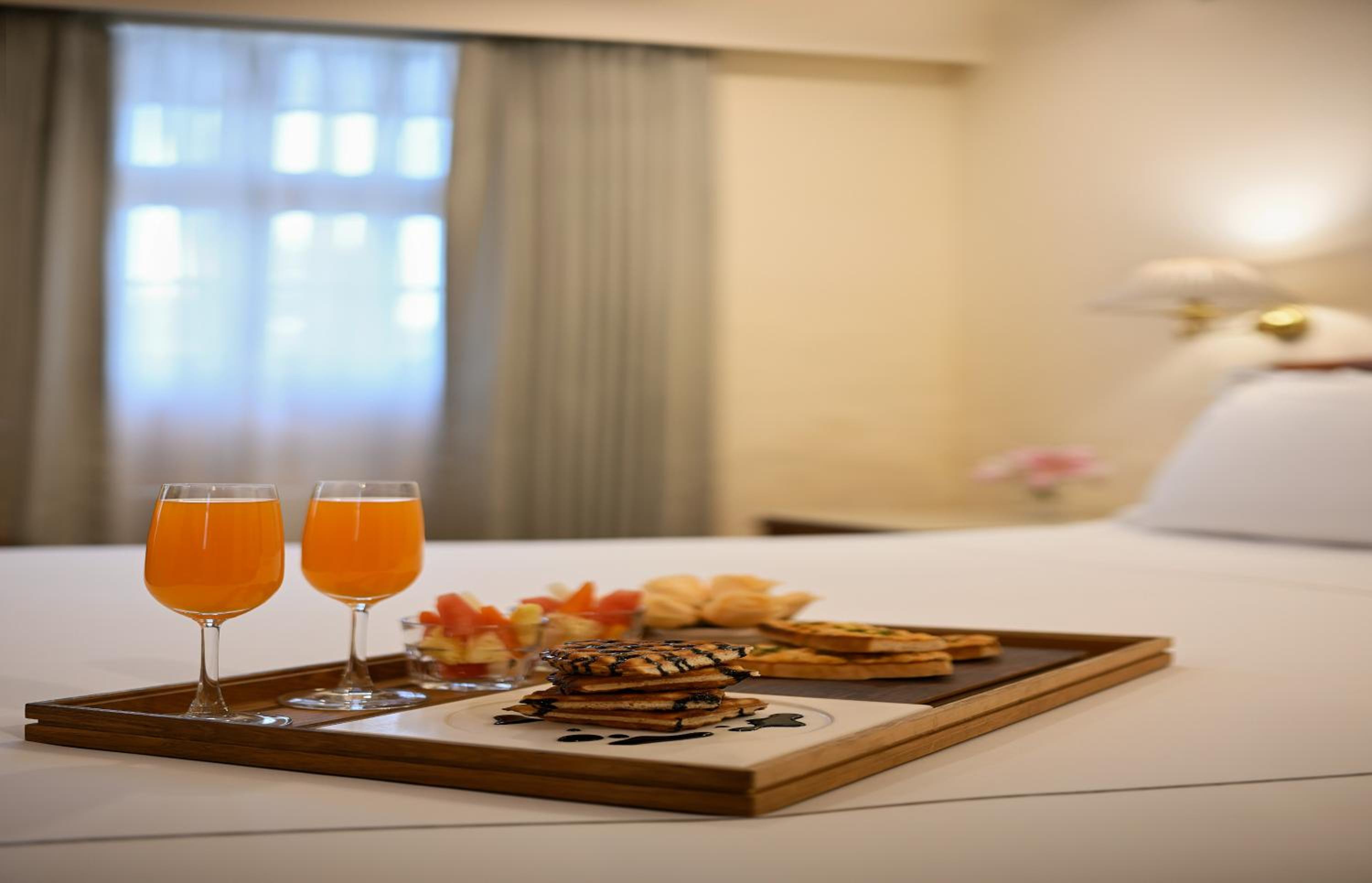 Premium Room Double Bed with 15% off on Food and Soft Beverages, Happy Hours (Buy 1 & Get 1) on select menu at InSomnia - Photo 3
