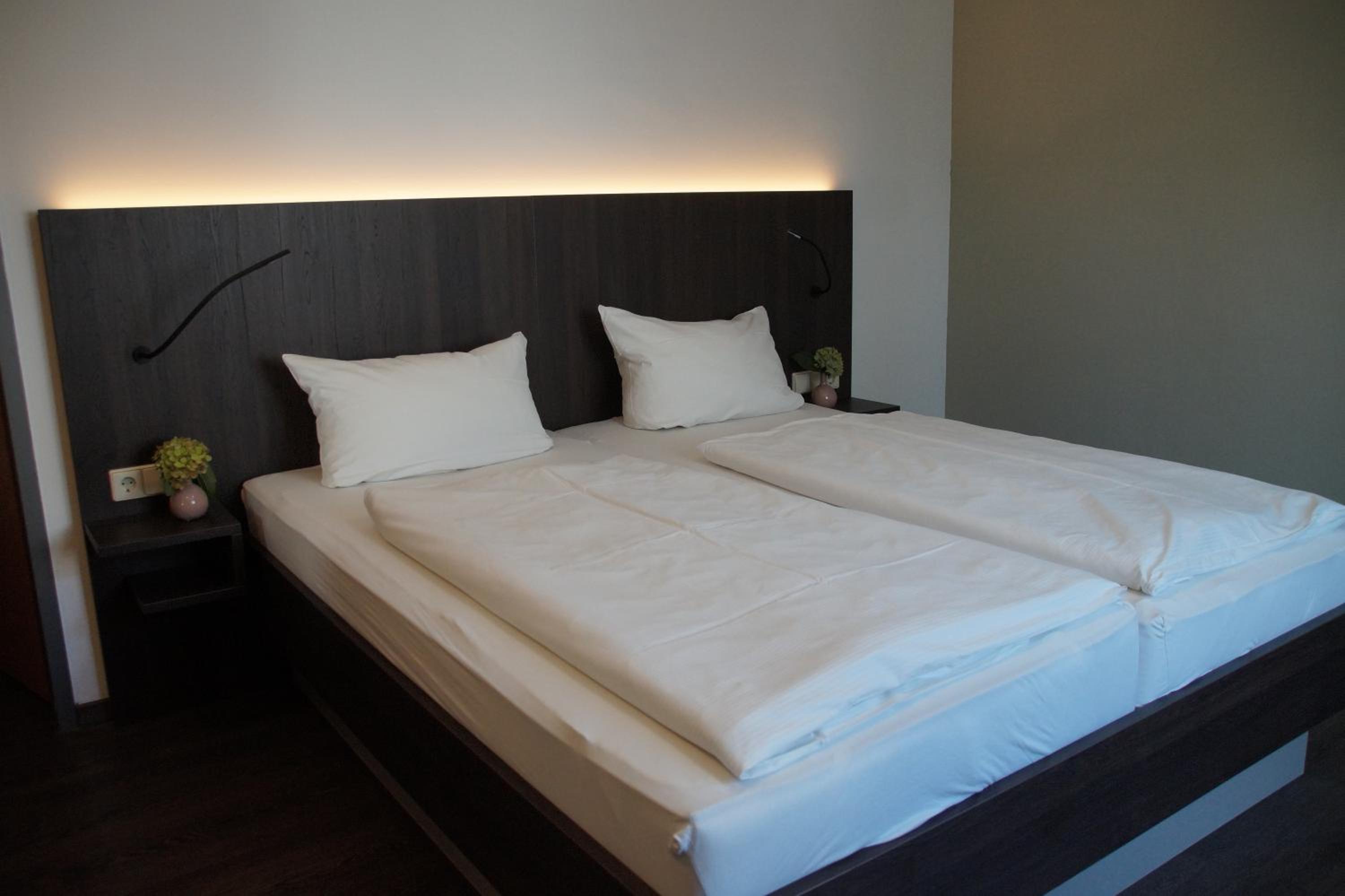 Double Room - Photo 5