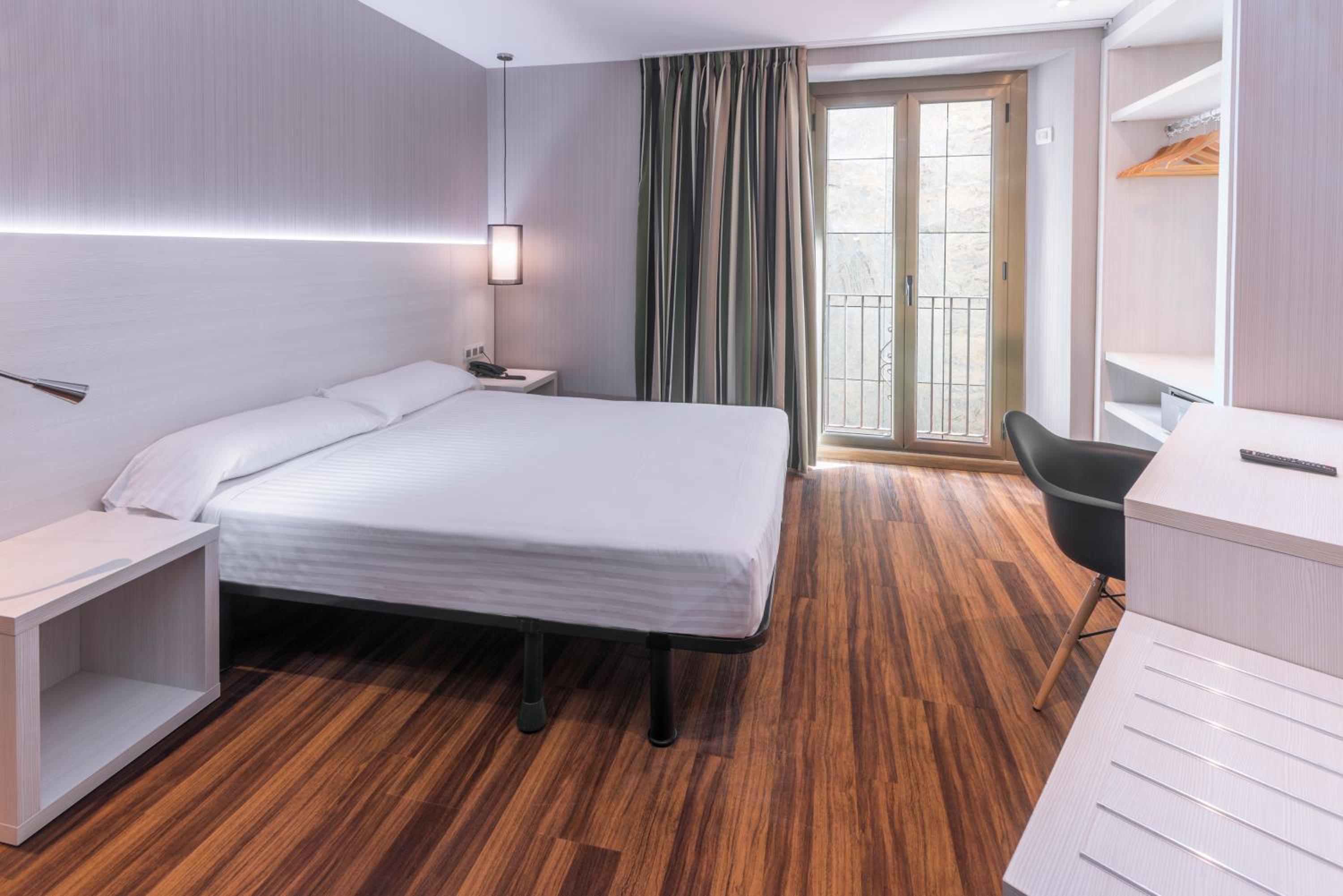 Superior Double or Twin Room photo 2