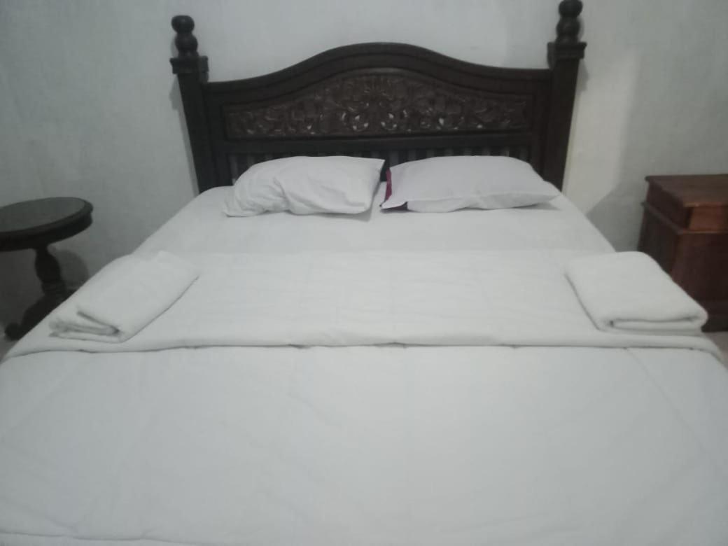 Double Room with Shared Bathroom photo 2