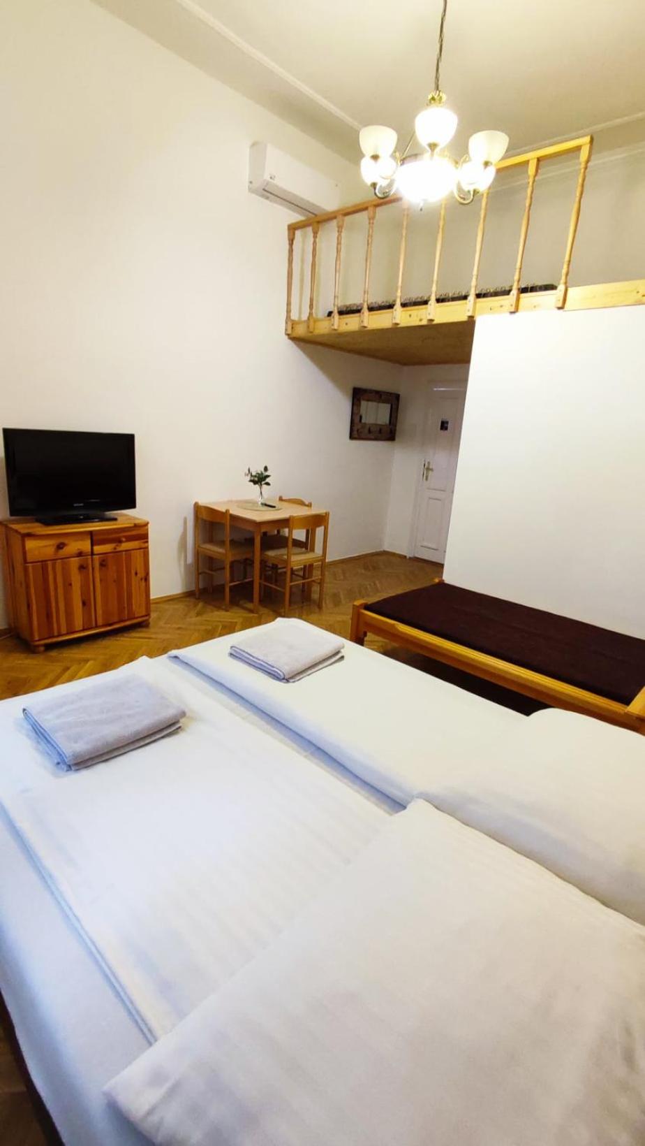 Triple Room With Private Bathroom