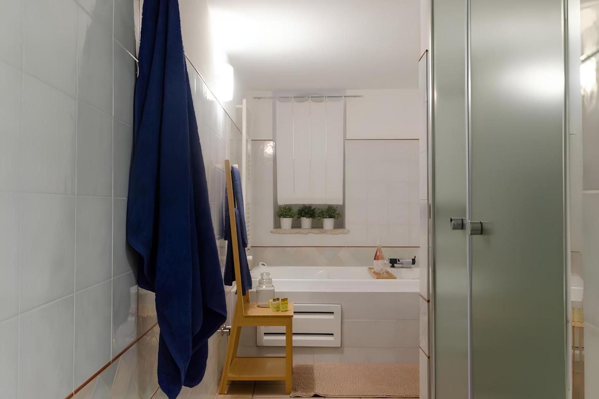 One-Bedroom Apartment with Spa Bath photo 3