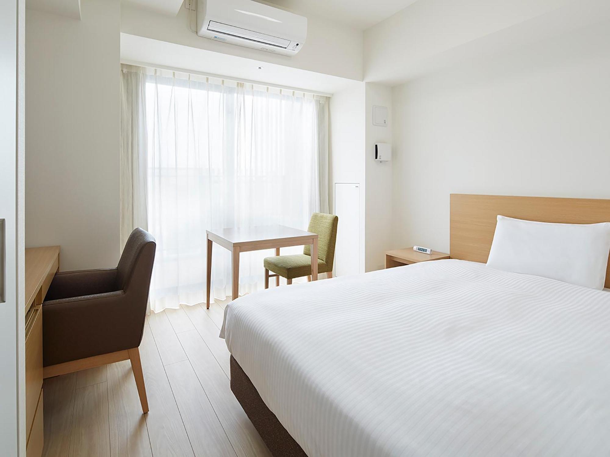 Room Selected at Check-In 1 Adult - Non-Smoking - Photo 3