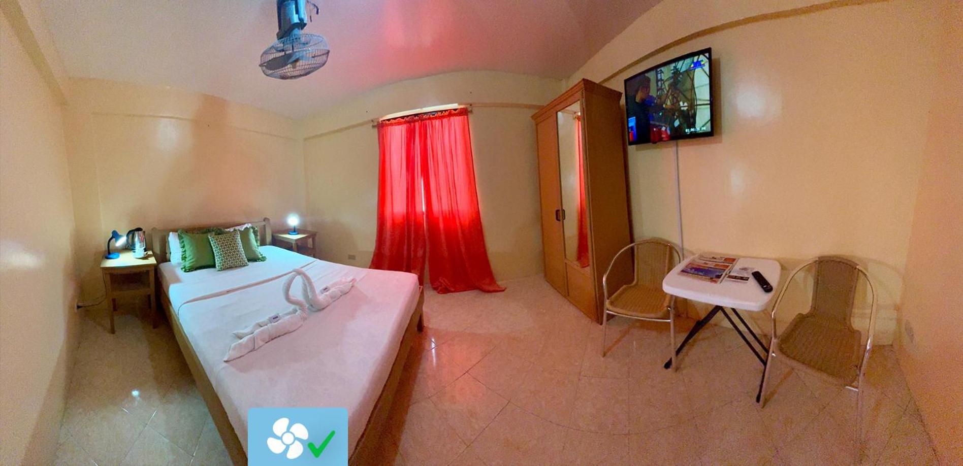 Budget Double Room - Photo 1