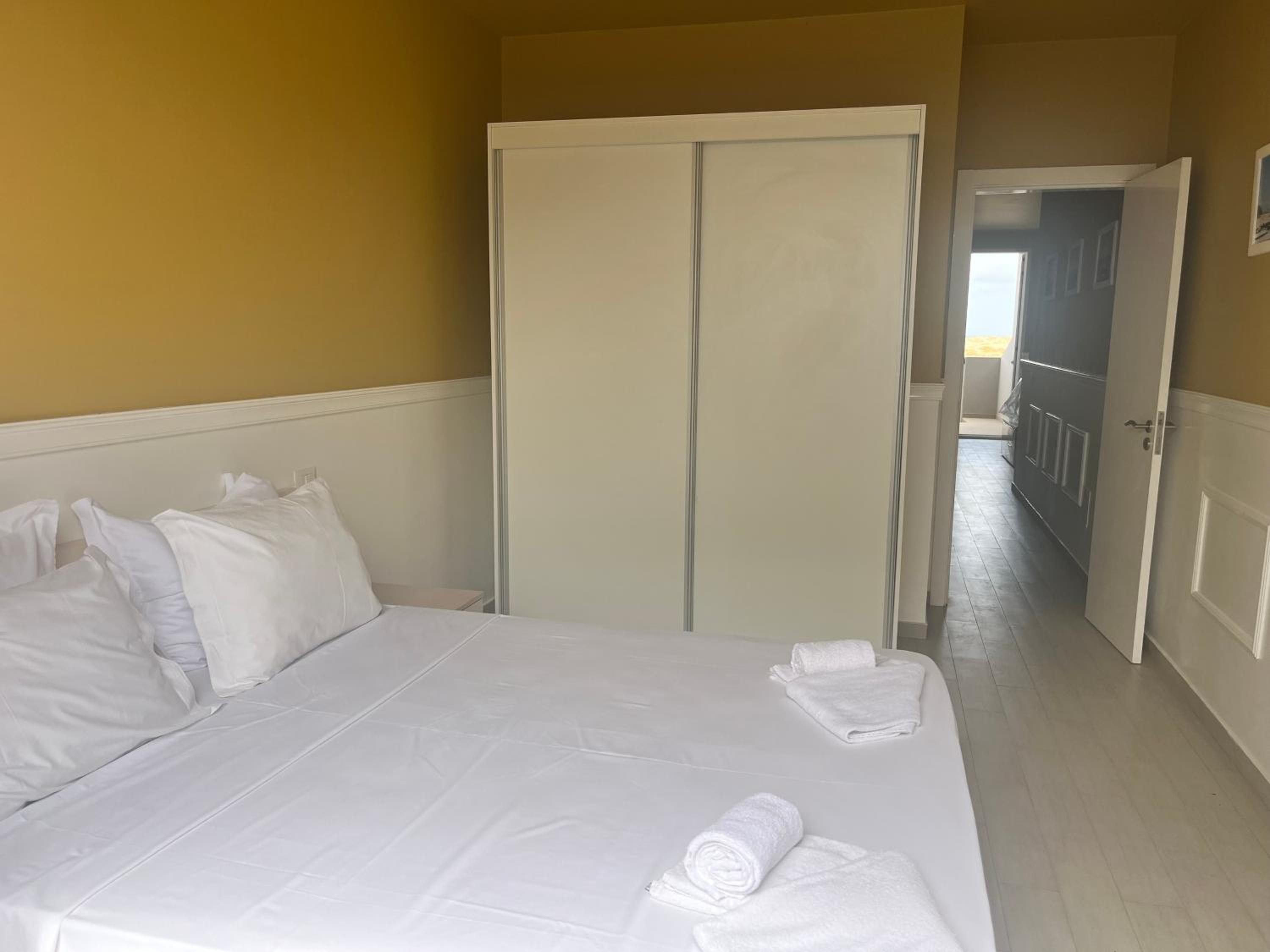 Deluxe One-Bedroom Apartment With Ocean View photo 3