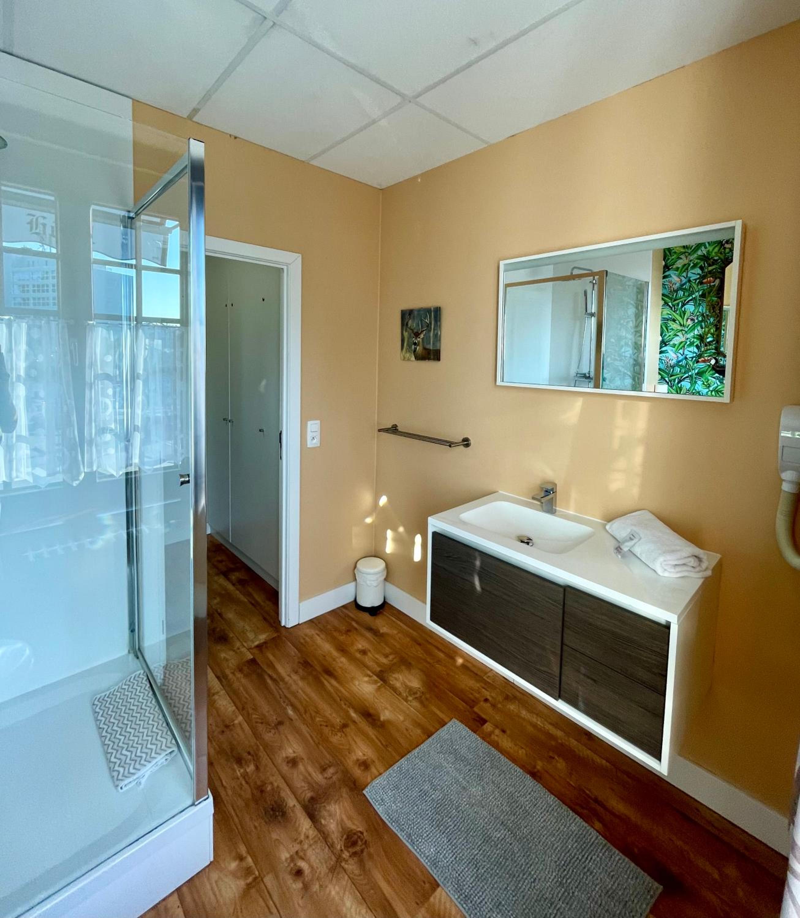 Single Room with Private External Bathroom photo 3