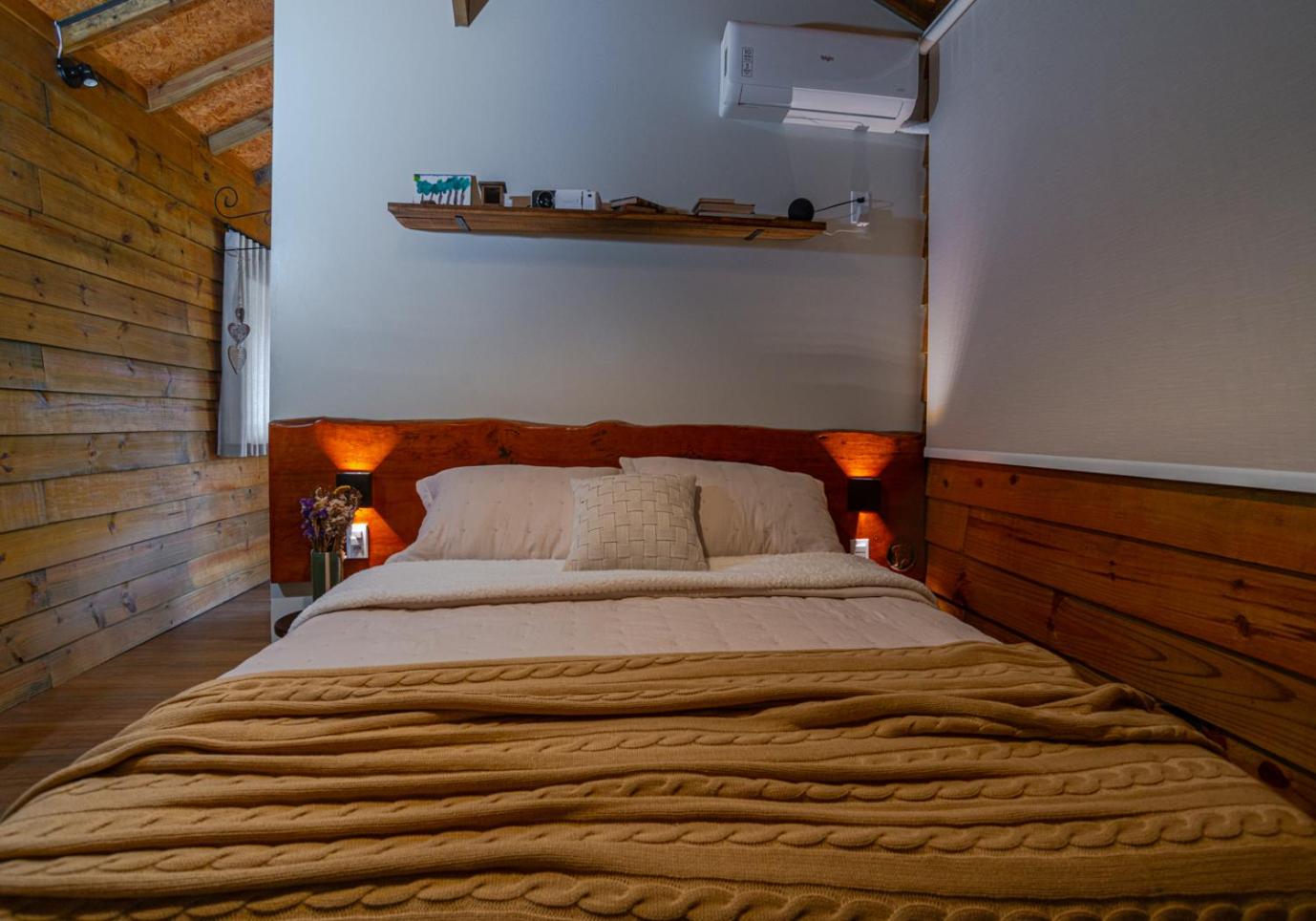 One-Bedroom House photo 1