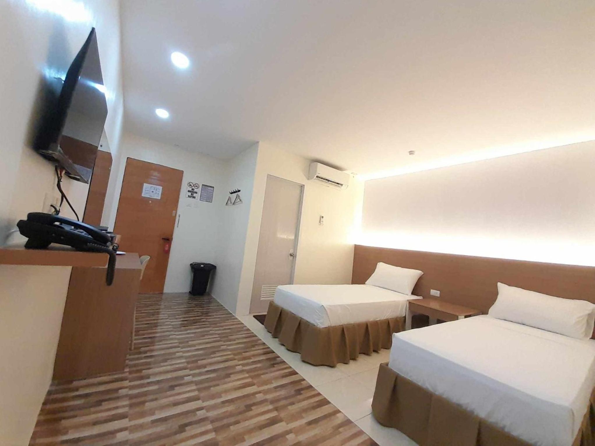 Deluxe Twin Room photo 3