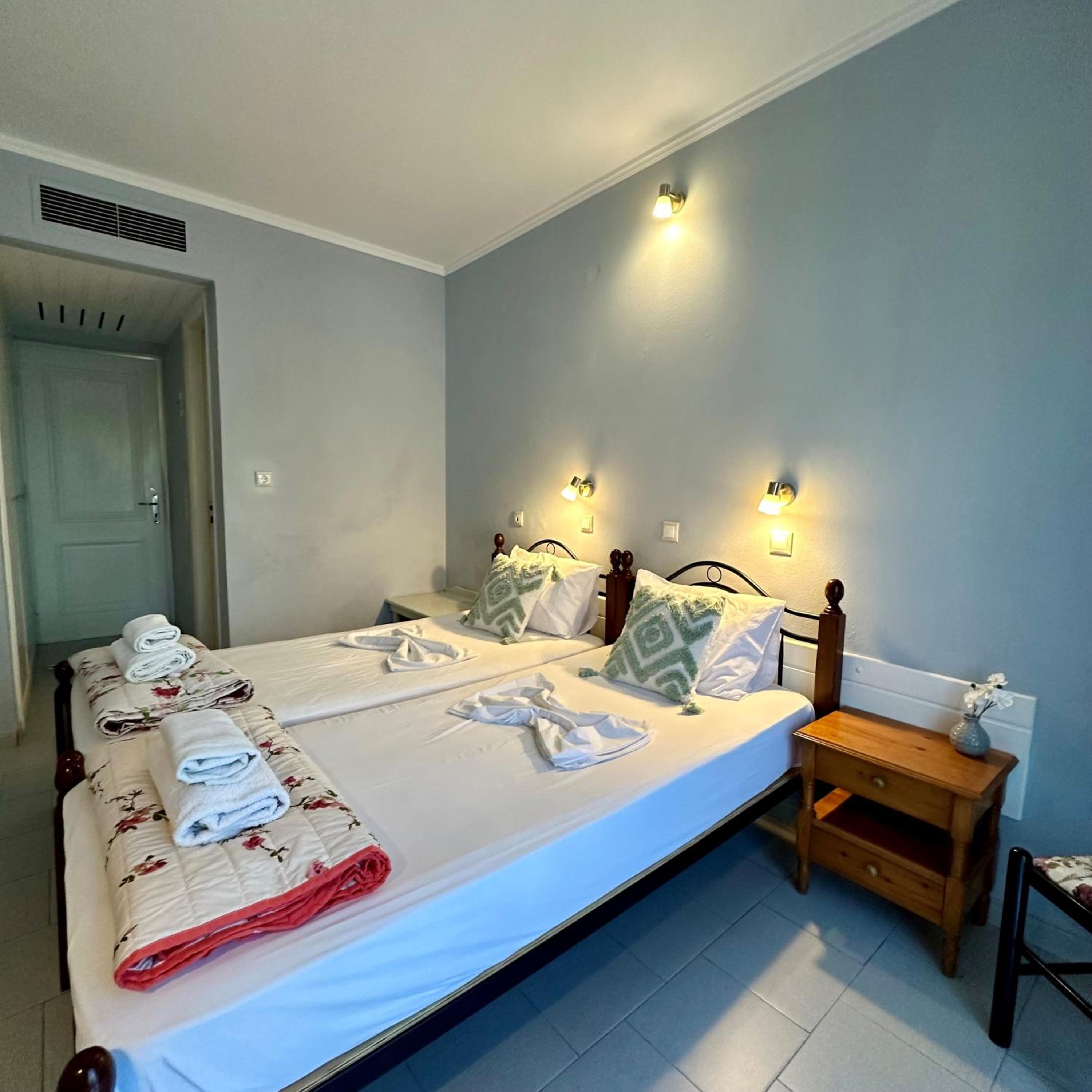 Double Room With Balcony photo 2
