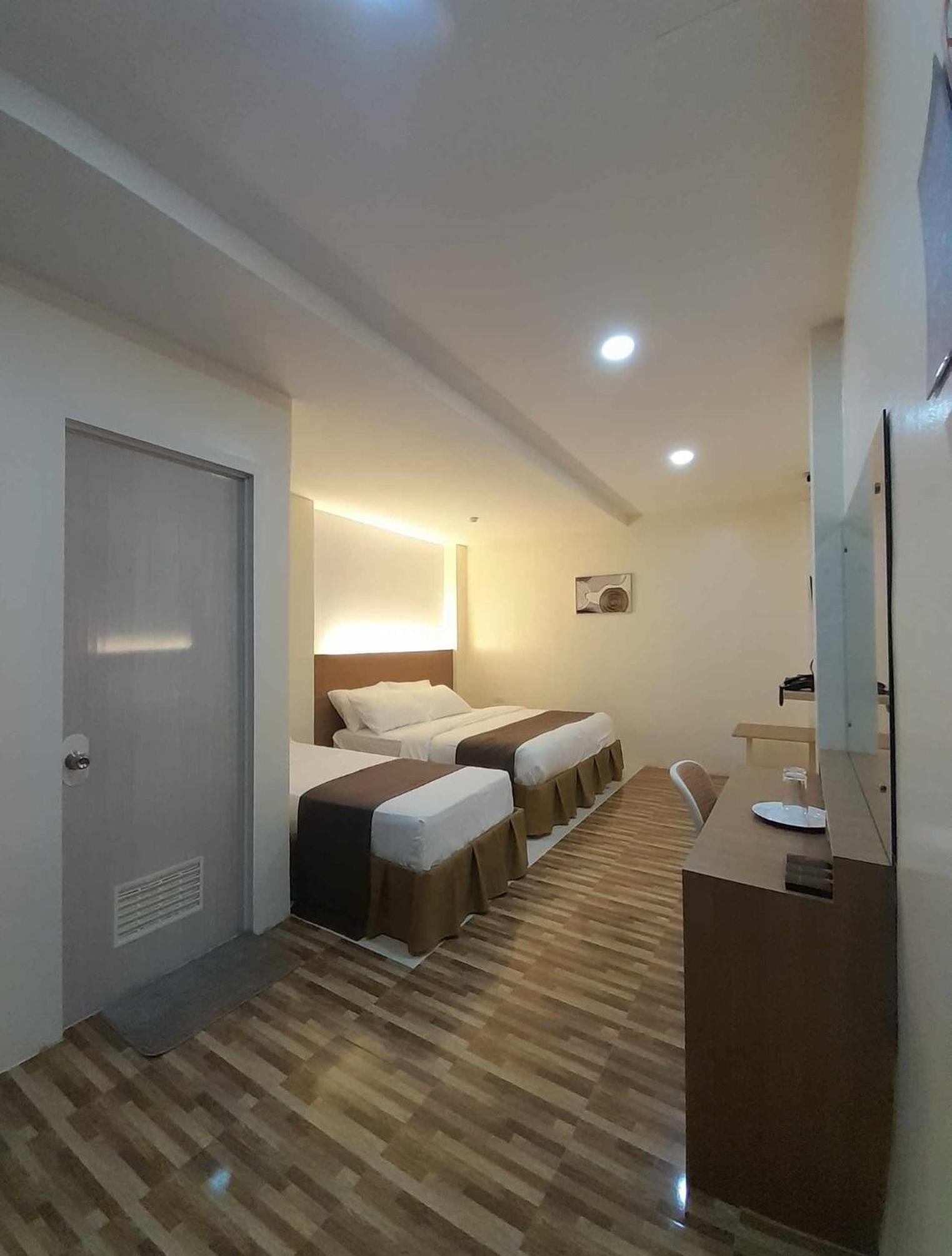 Deluxe Triple Room photo 2