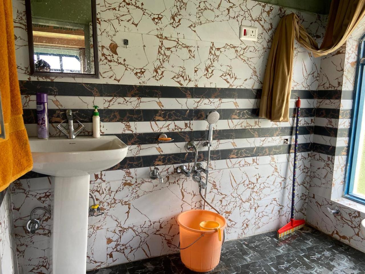 Double Room With Private Bathroom photo 1