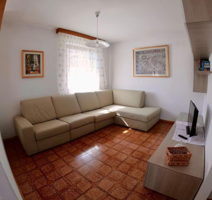 Three-Bedroom Apartment photo 1