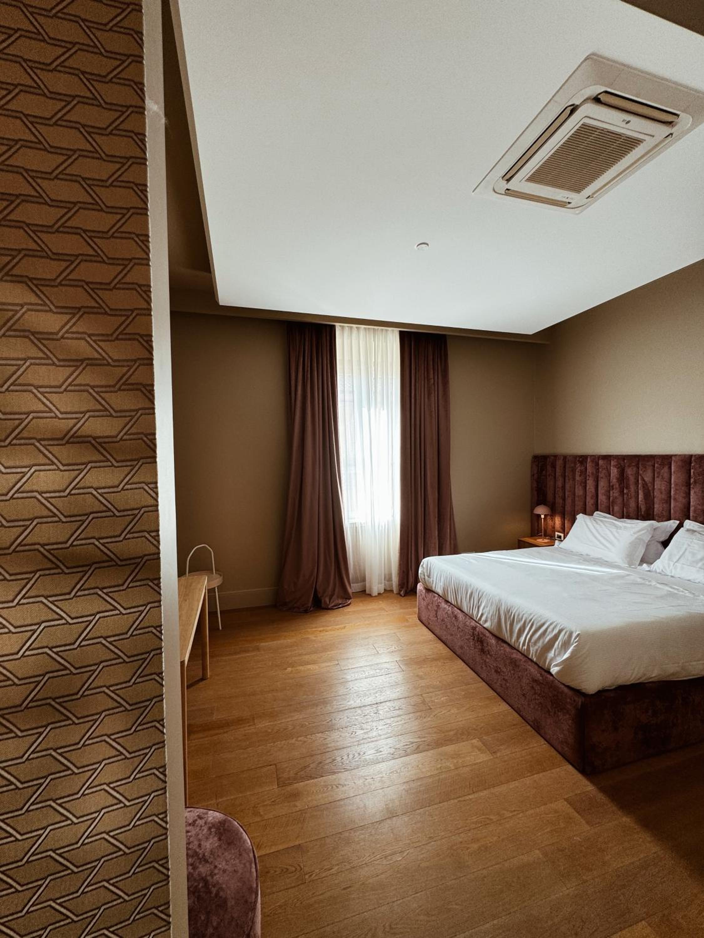 Superior King Room photo 3