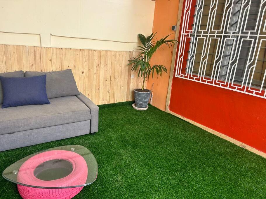 One-Bedroom House photo 2
