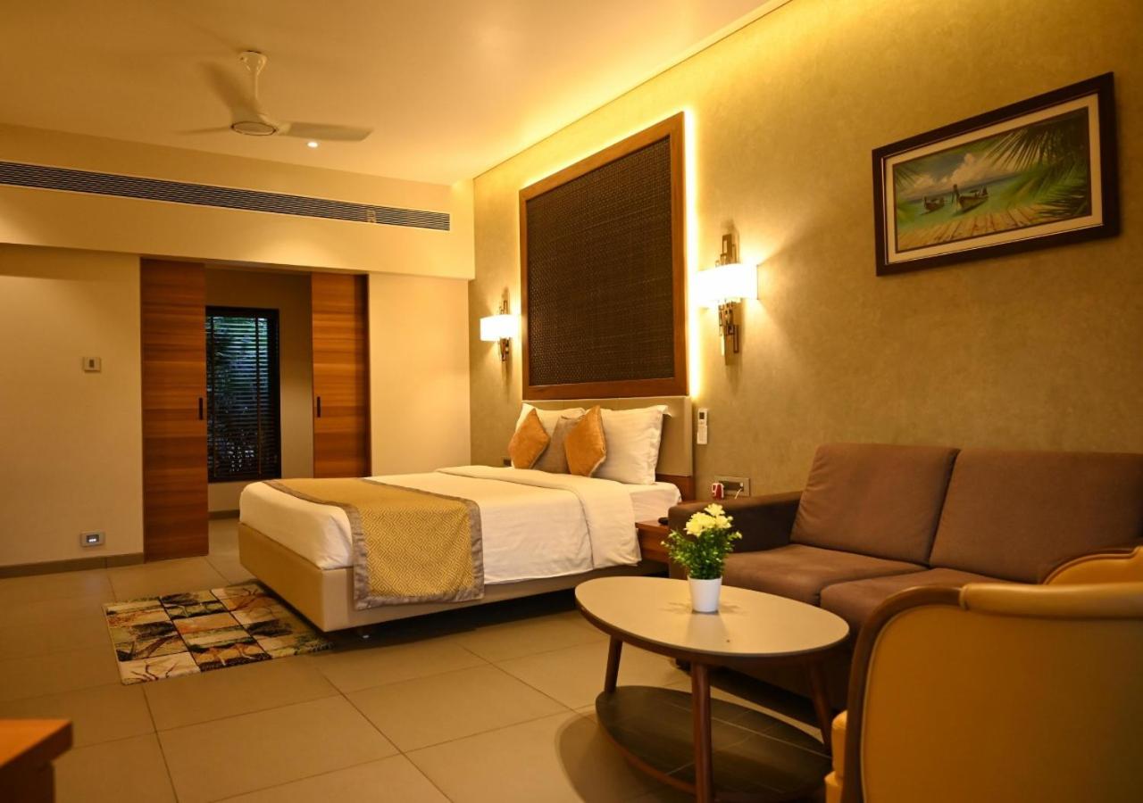Deluxe Queen Room