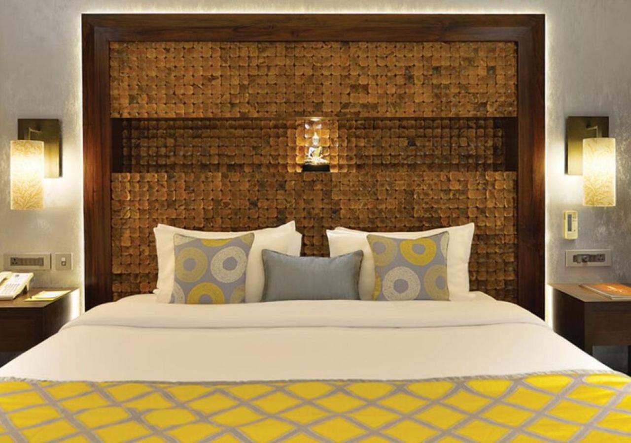 Superior King Room photo 2