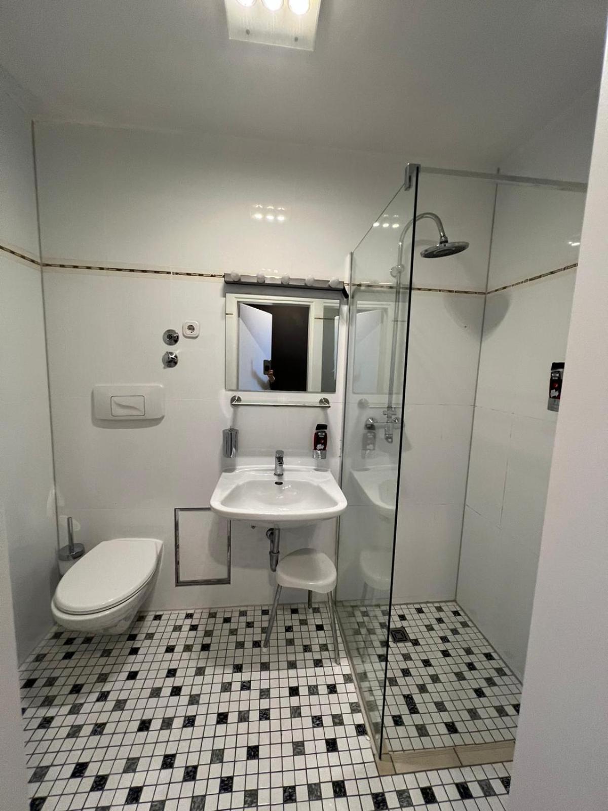 Single Room with Shower